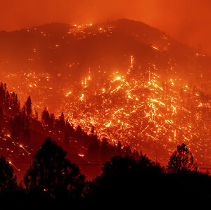 Thousands Of Northern Californians Flee From The Dixie And Caldor Wildfires