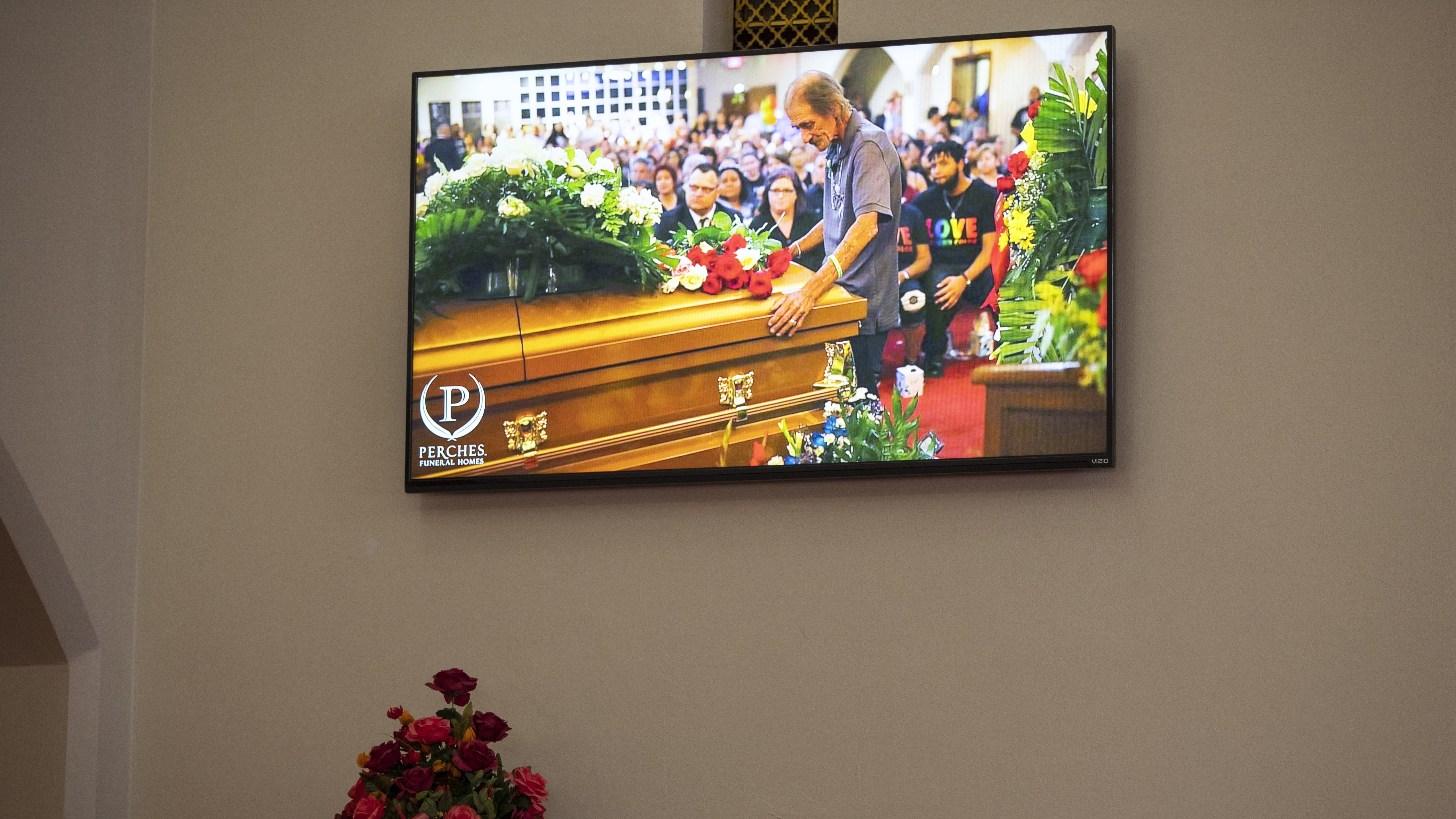 Man Who Called The World To His Wife's Funeral After The El Paso Shootings Has Died - Vimarsana News