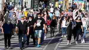 Coronavirus FAQ: How Do The Rules of 6 Feet And 15 Minutes Apply To The Delta Variant?