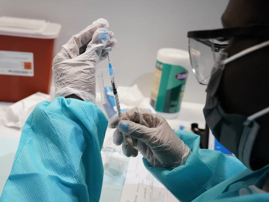 CDC and FDA want WH to slow down on booster