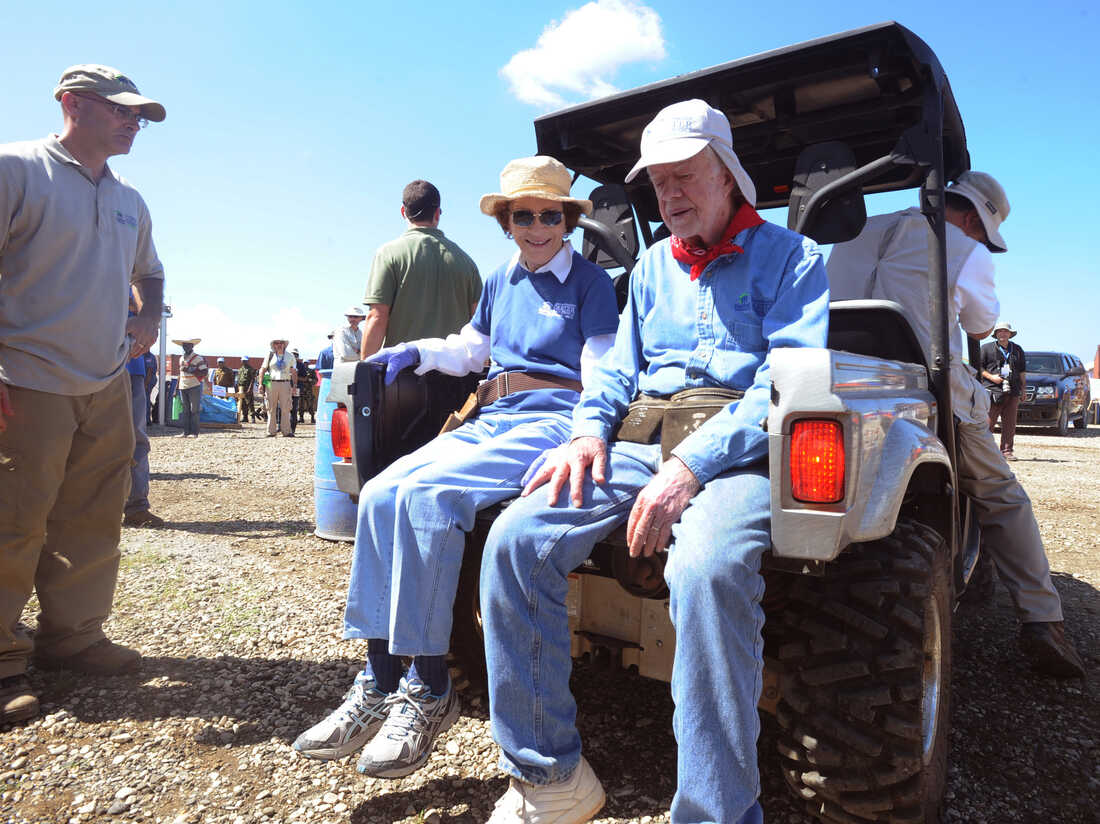 gettyimages 131730285 512491d2a34251726a2df7ed39e99e0a874b2e73 s1100 c50 - Rosalynn Carter, transformative former first woman and psychological well being advocate, dies