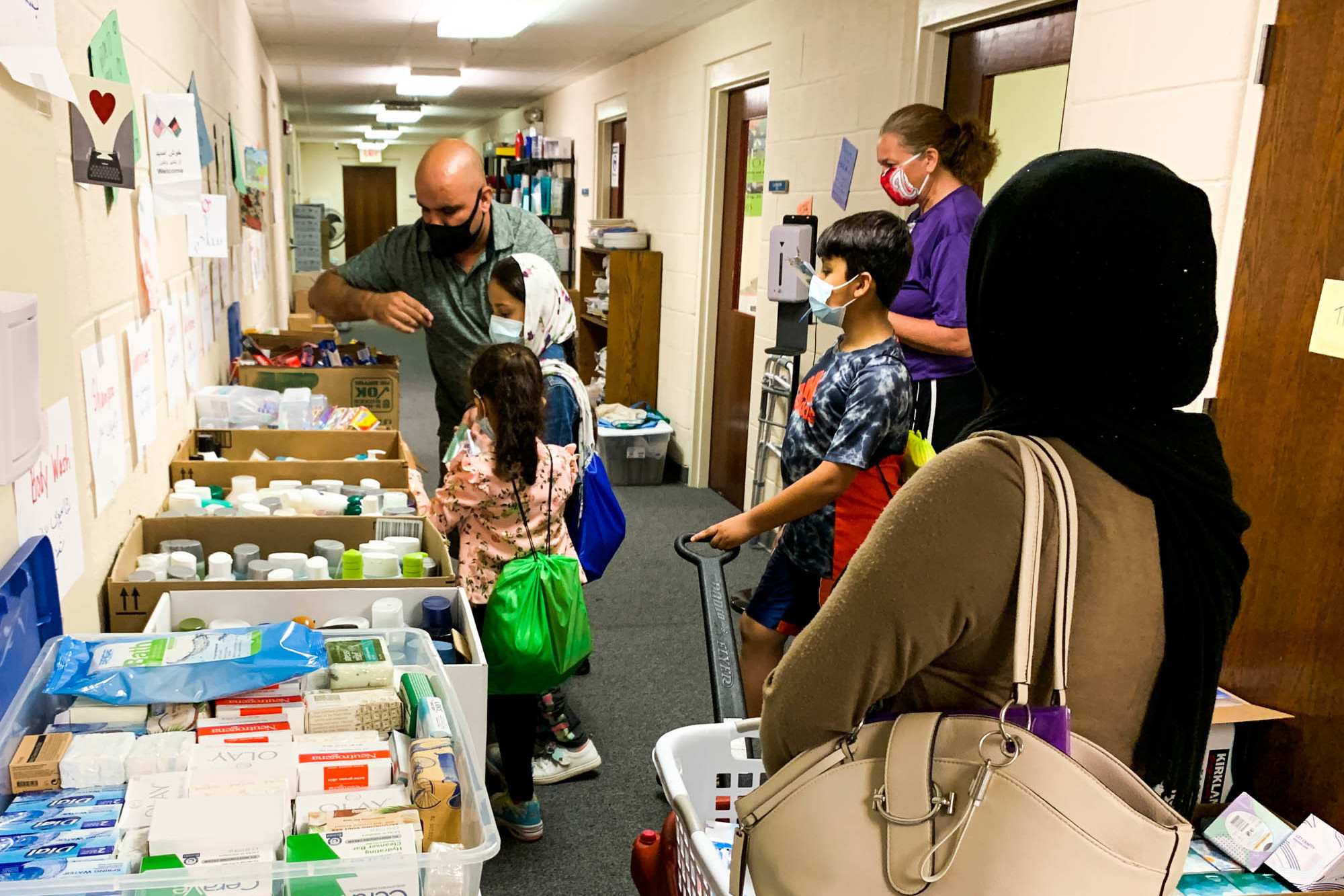Newly arrived Afghans test a refugee resettlement system that's rebuilding on the fly - Vimarsana News