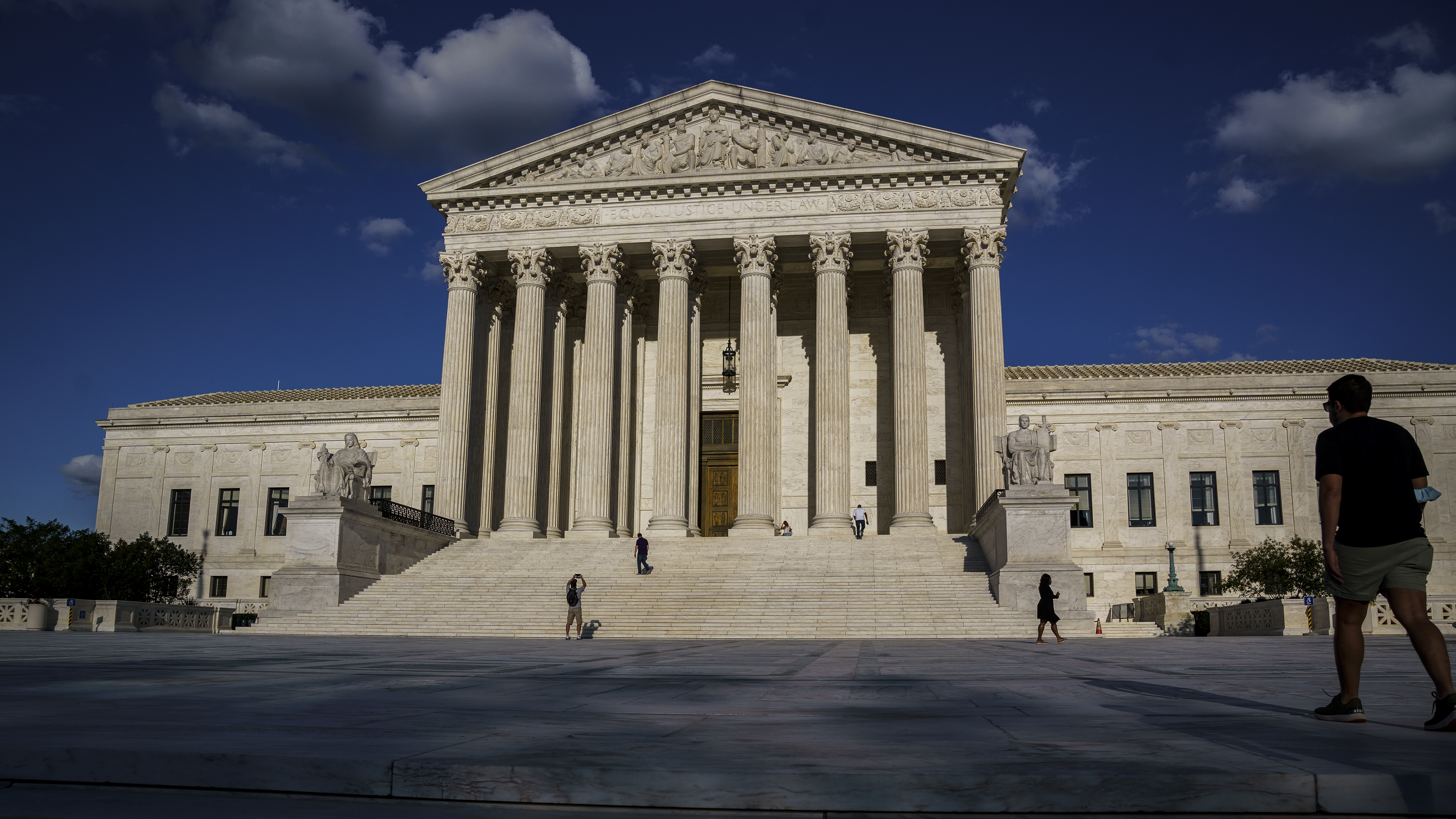 Supreme Court looks set to reimpose the death penalty for the Boston Marathon bomber - Vimarsana News