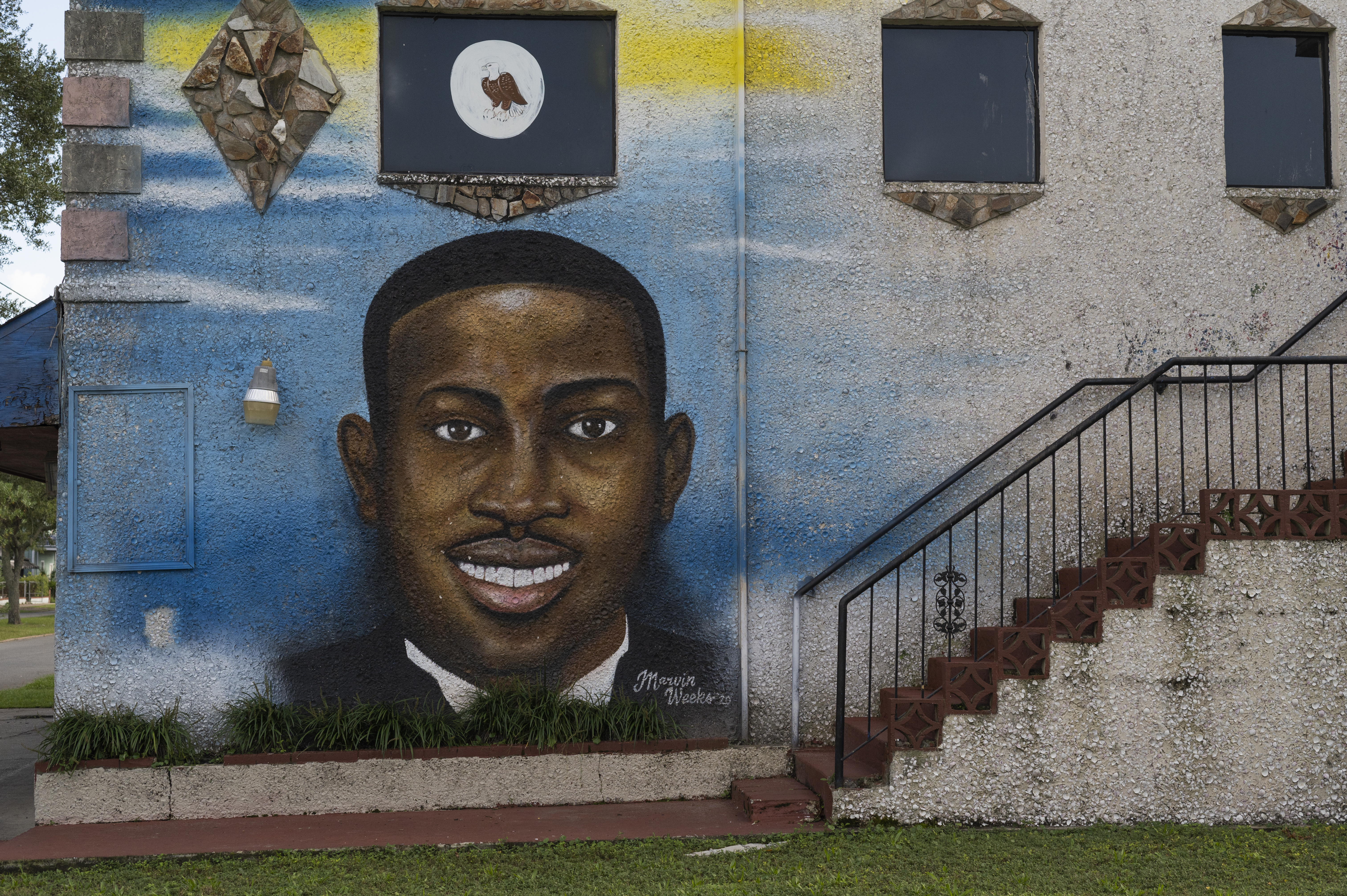 Ahmaud Abery muralist tells history of Brunswick Georgia through his art :  NPR