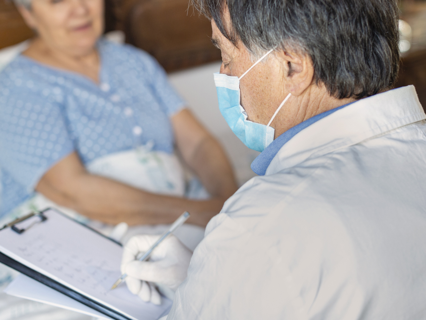 Medicare Advantage health plans have enrolled nearly 27 million members, or about 45% of people eligible for Medicare. A recent analysis finds Medicare overpaid the private health plans by more than $106 billion from 2010 through 2019 because of the way the plans charge for sicker patients. (Image Source/Getty Images)