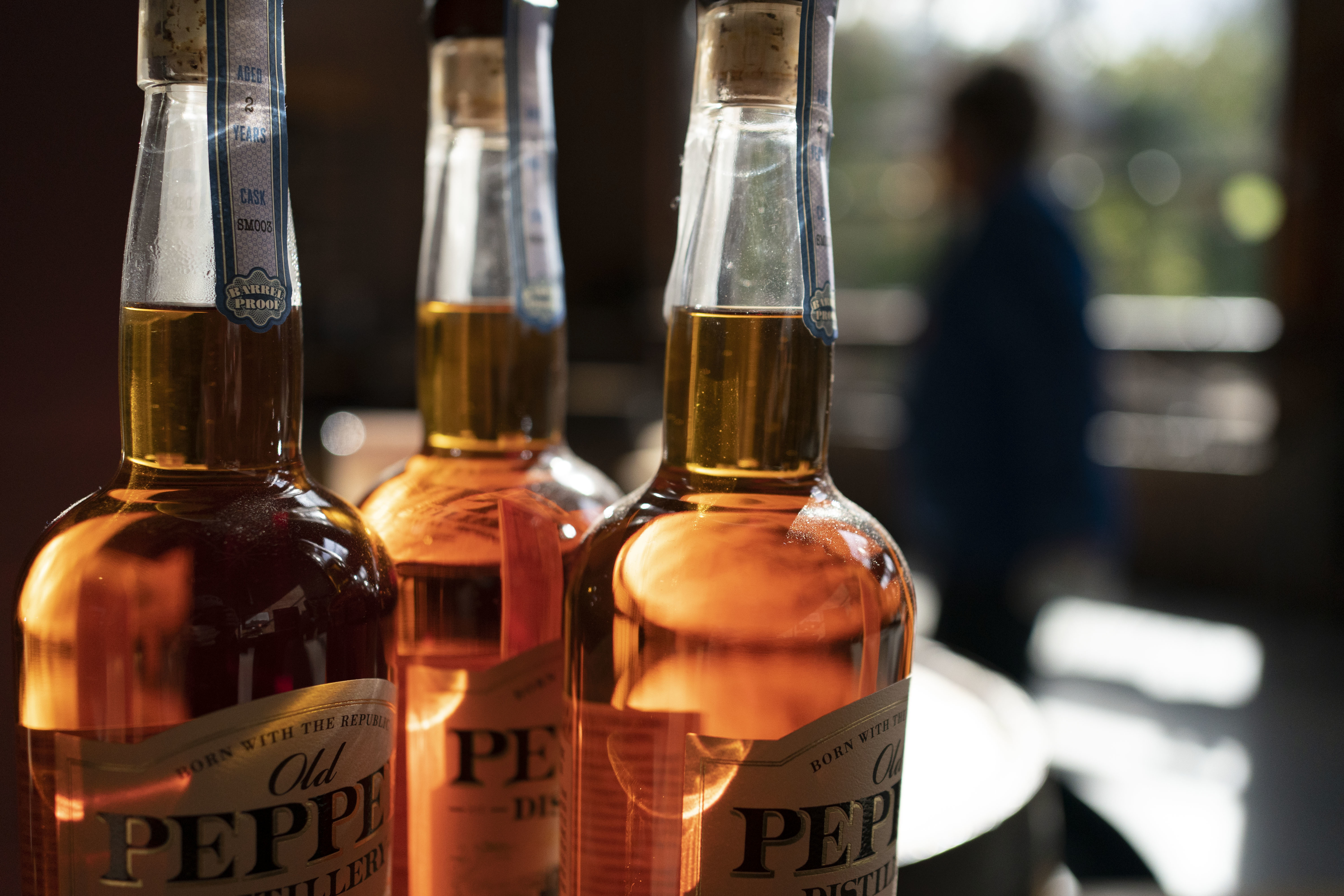American whiskey makers set their sights on Europe as Trump-era tariffs are lifted - Vimarsana News