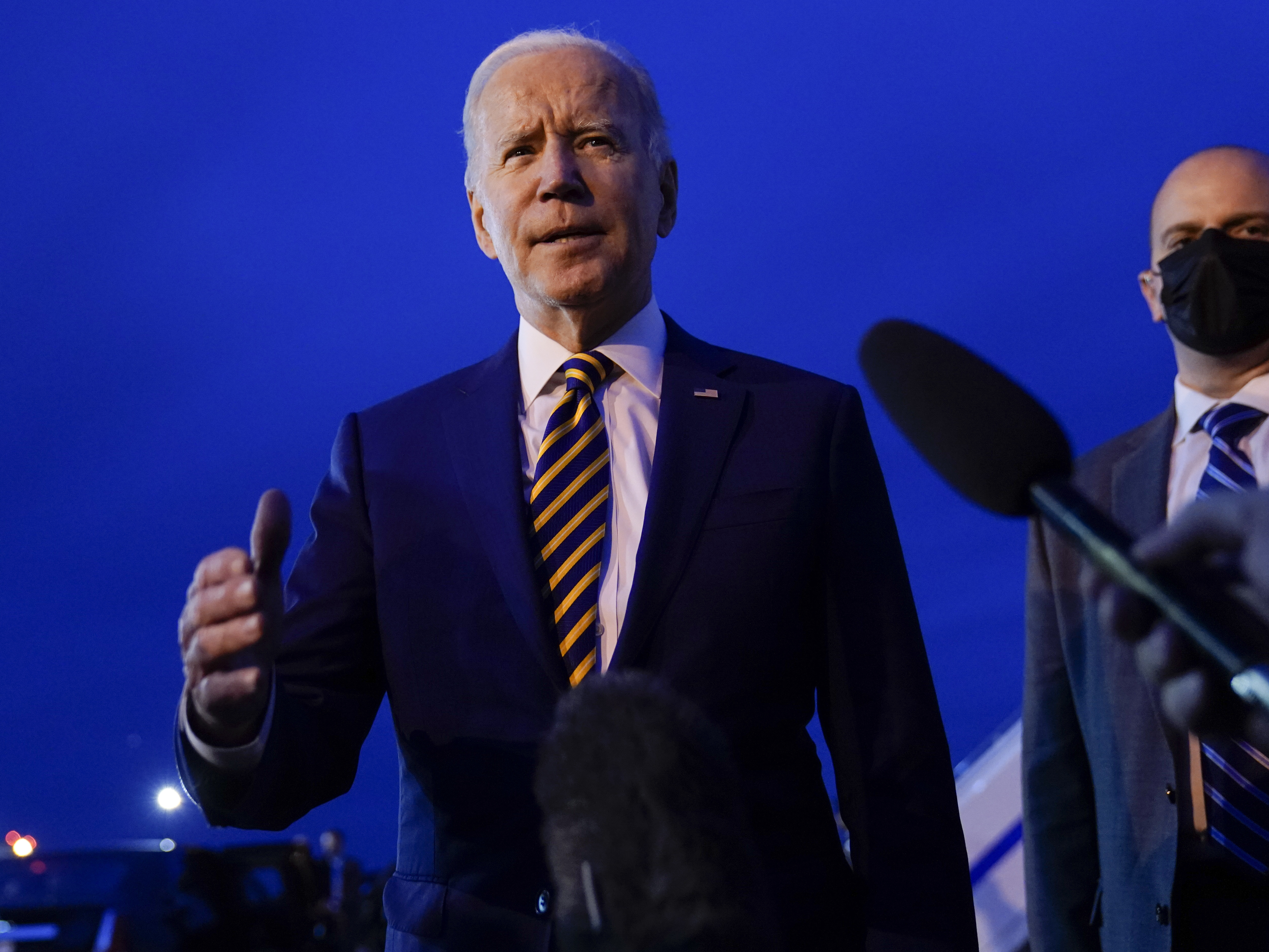 Biden's new winter COVID plan will reimburse you for at-home tests