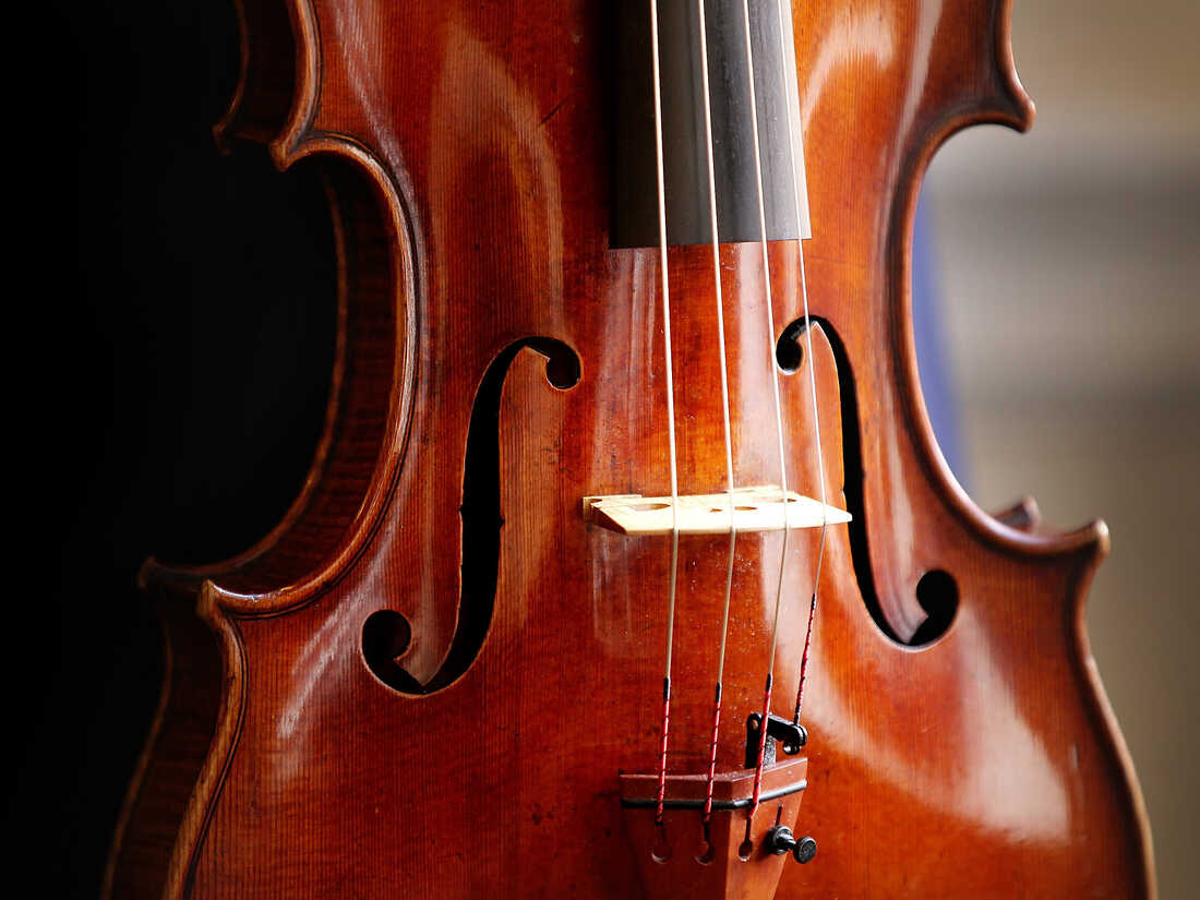 Classic violin on sale