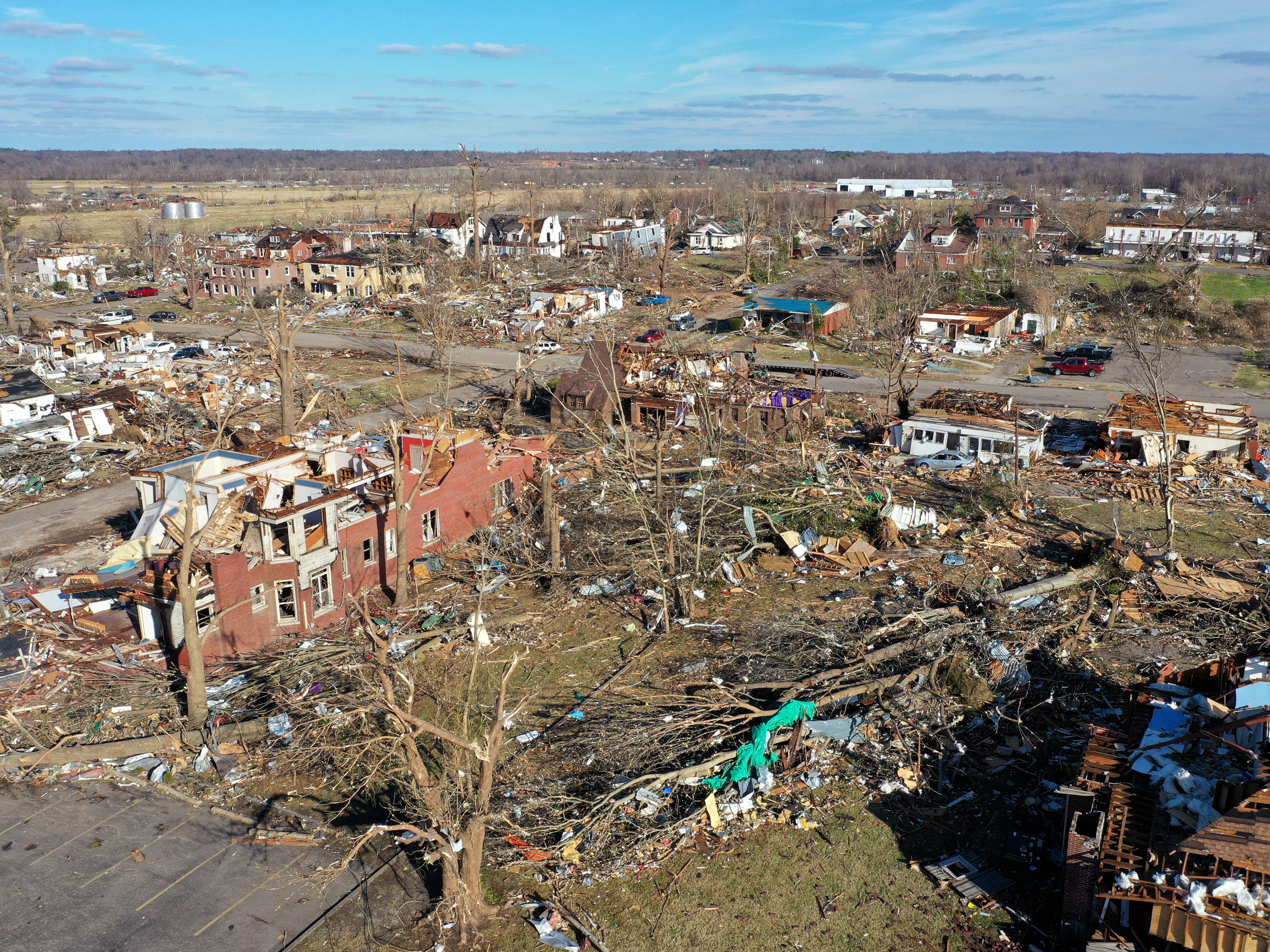 Scores dead as tornadoes hit Kentucky, Illinois, Missouri, Arkansas,  Tennessee : NPR