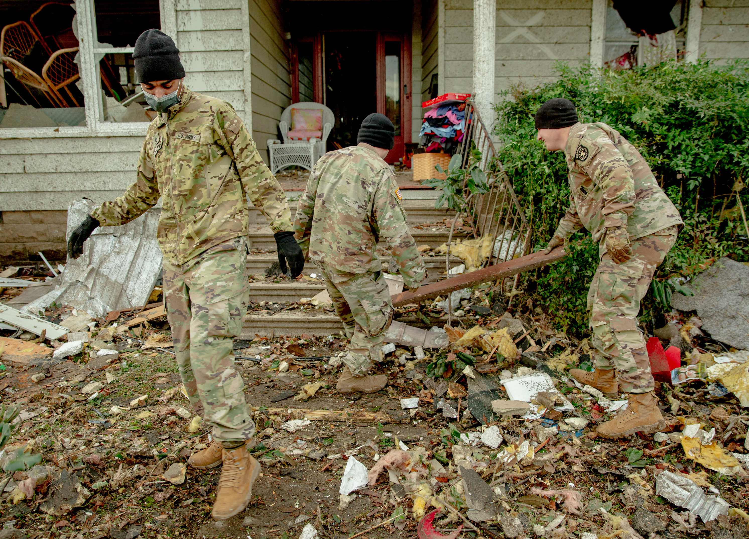Photos: Scenes from the deadly tornadoes in the South and Midwest ...
