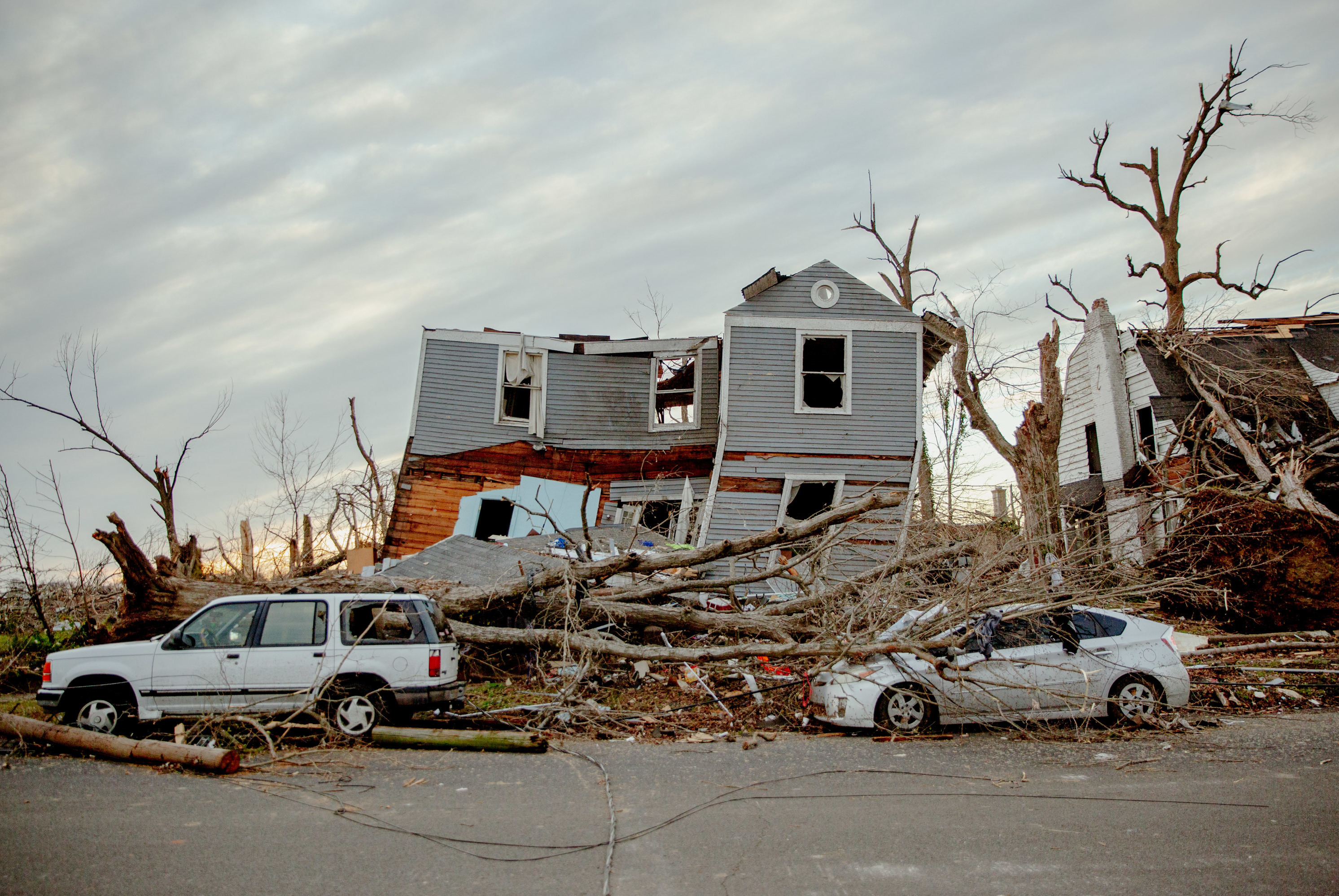 Photos: Scenes from the deadly tornadoes in the South and Midwest ...