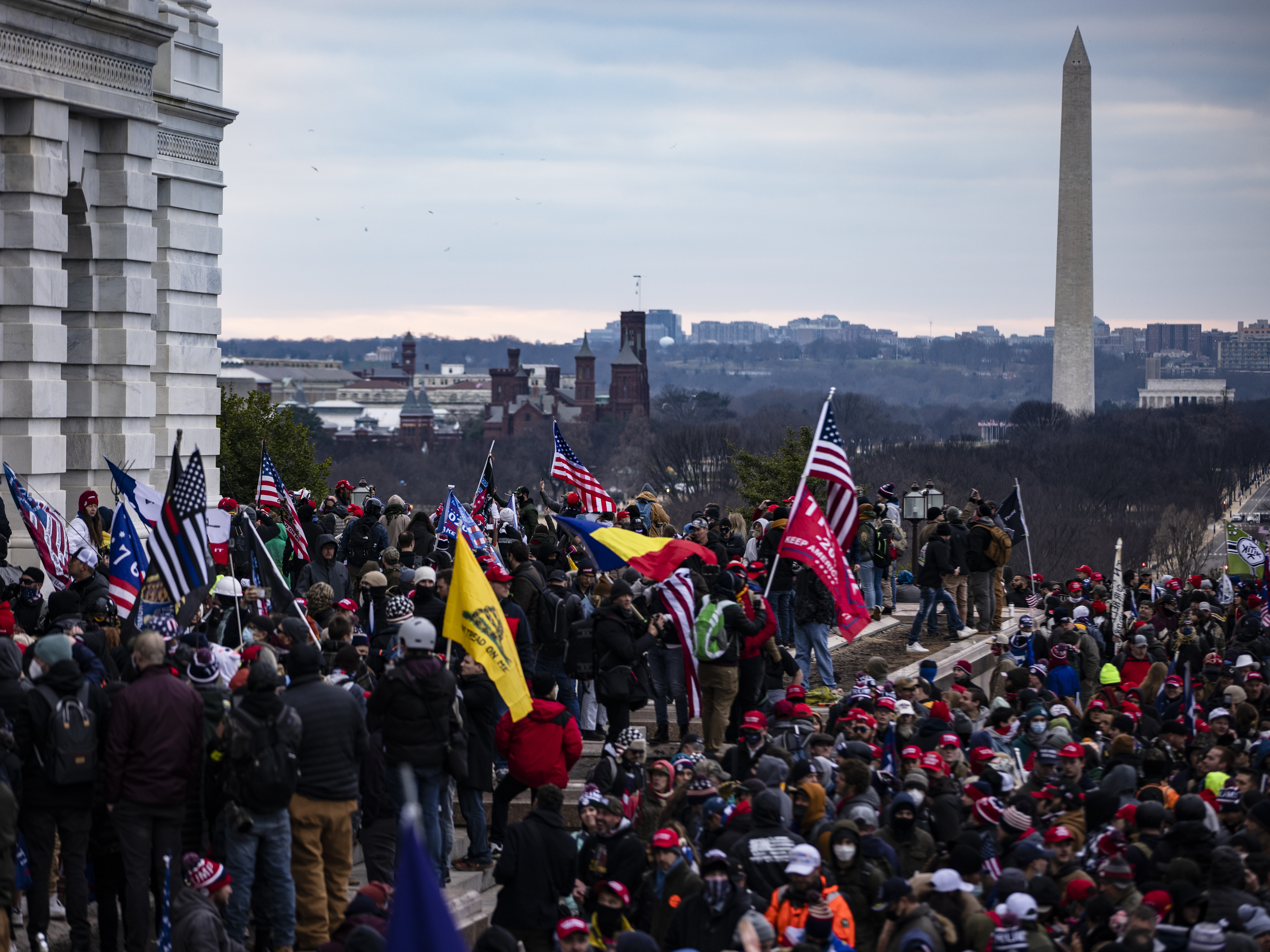 Experts see 'red flags' at nonprofit raising big money for Capitol riot defendants