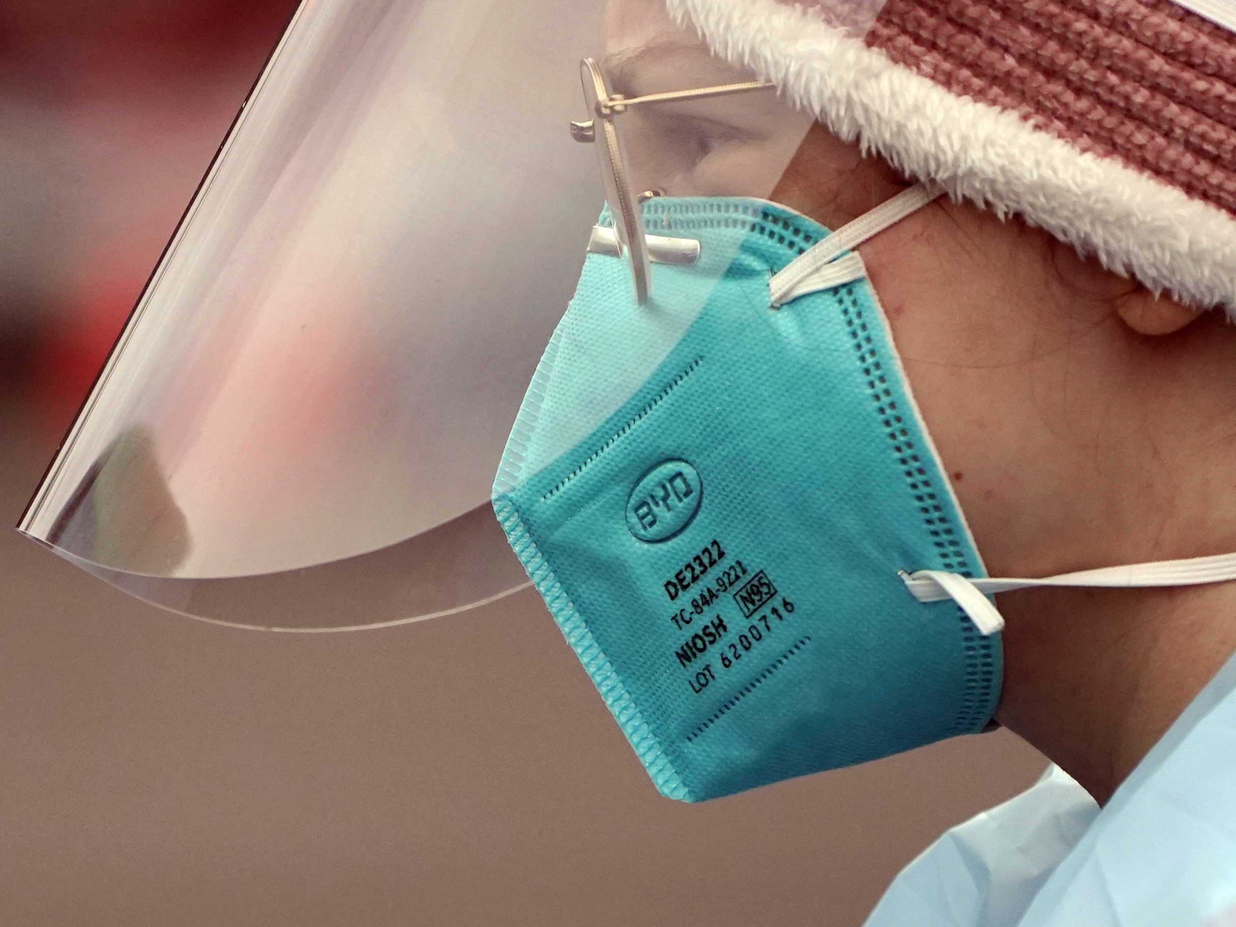 Free N95 masks are arriving at pharmacies and grocery stores. Here's ...