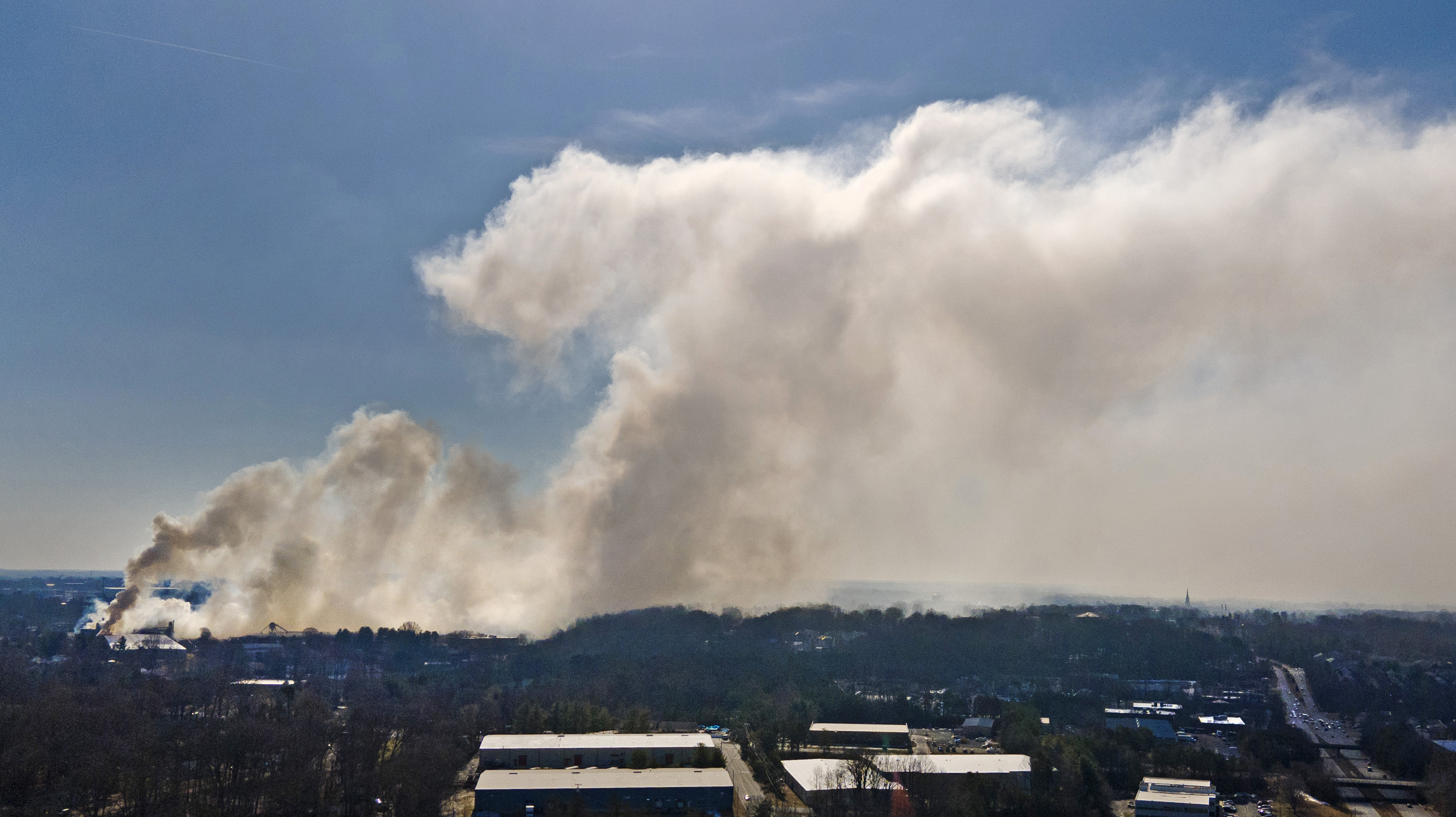 Fertilizer plant in NC burns for third day with no end in sight : NPR - Vimarsana News