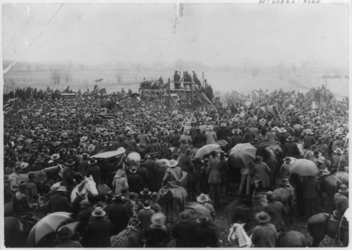 lynching-postcards-still_custom-f59e41785174e57fb3e70fdff06f6bd7f40f1191-s1200-c85.png