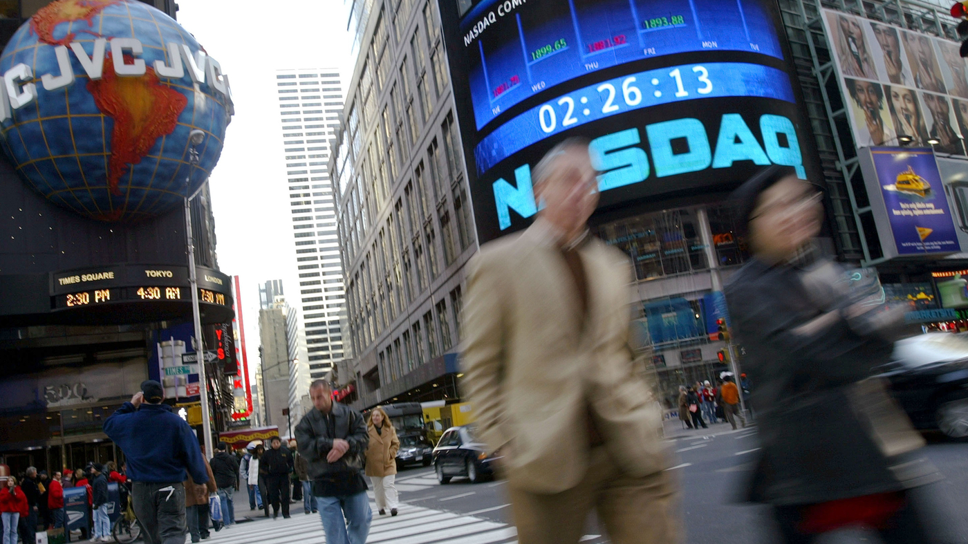 The Federal Reserve raises interest rates to lower inflation : The ...