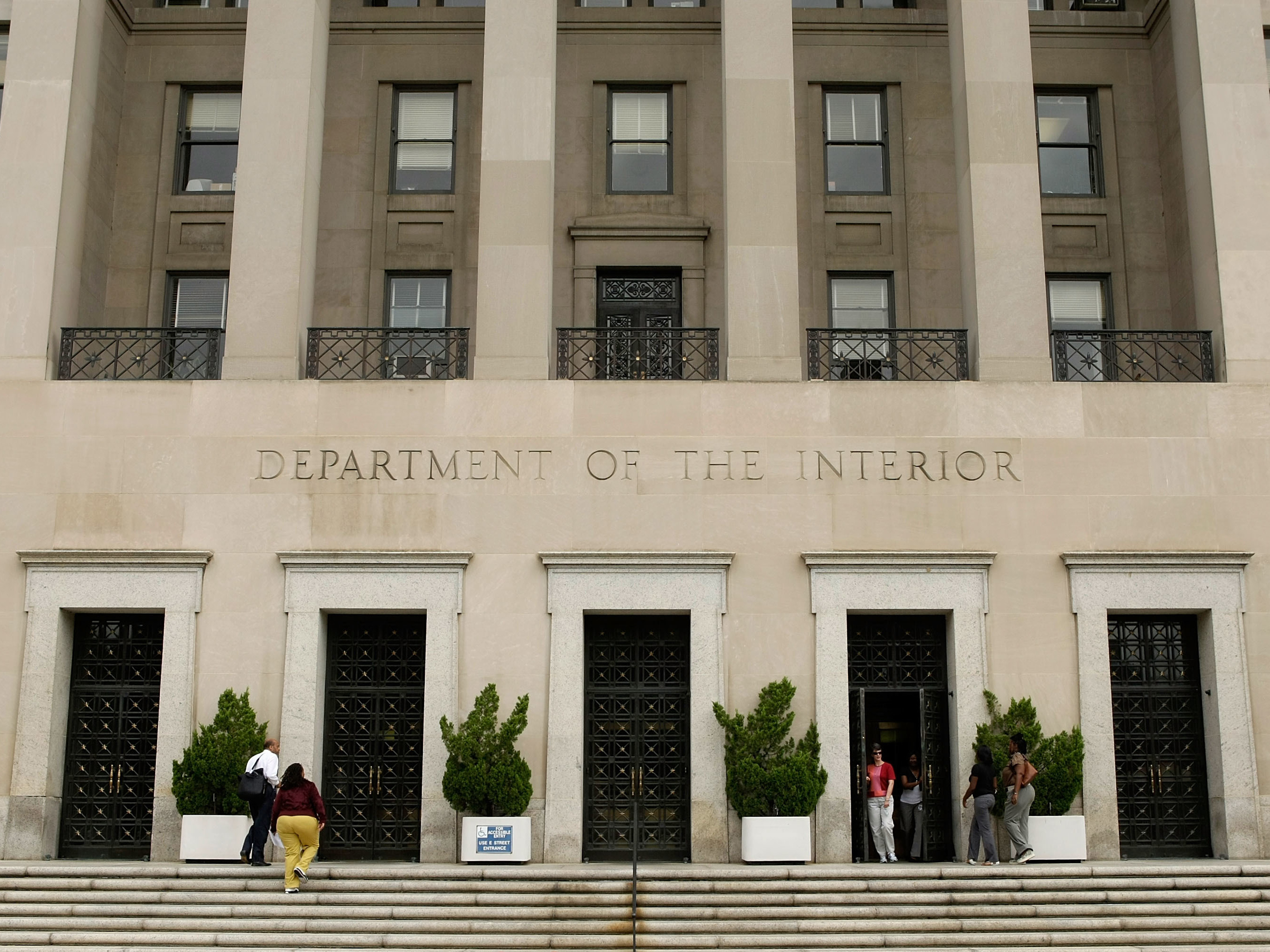 Lawmakers question Interior Dept.'s awarding of contract to review tribal jail deaths