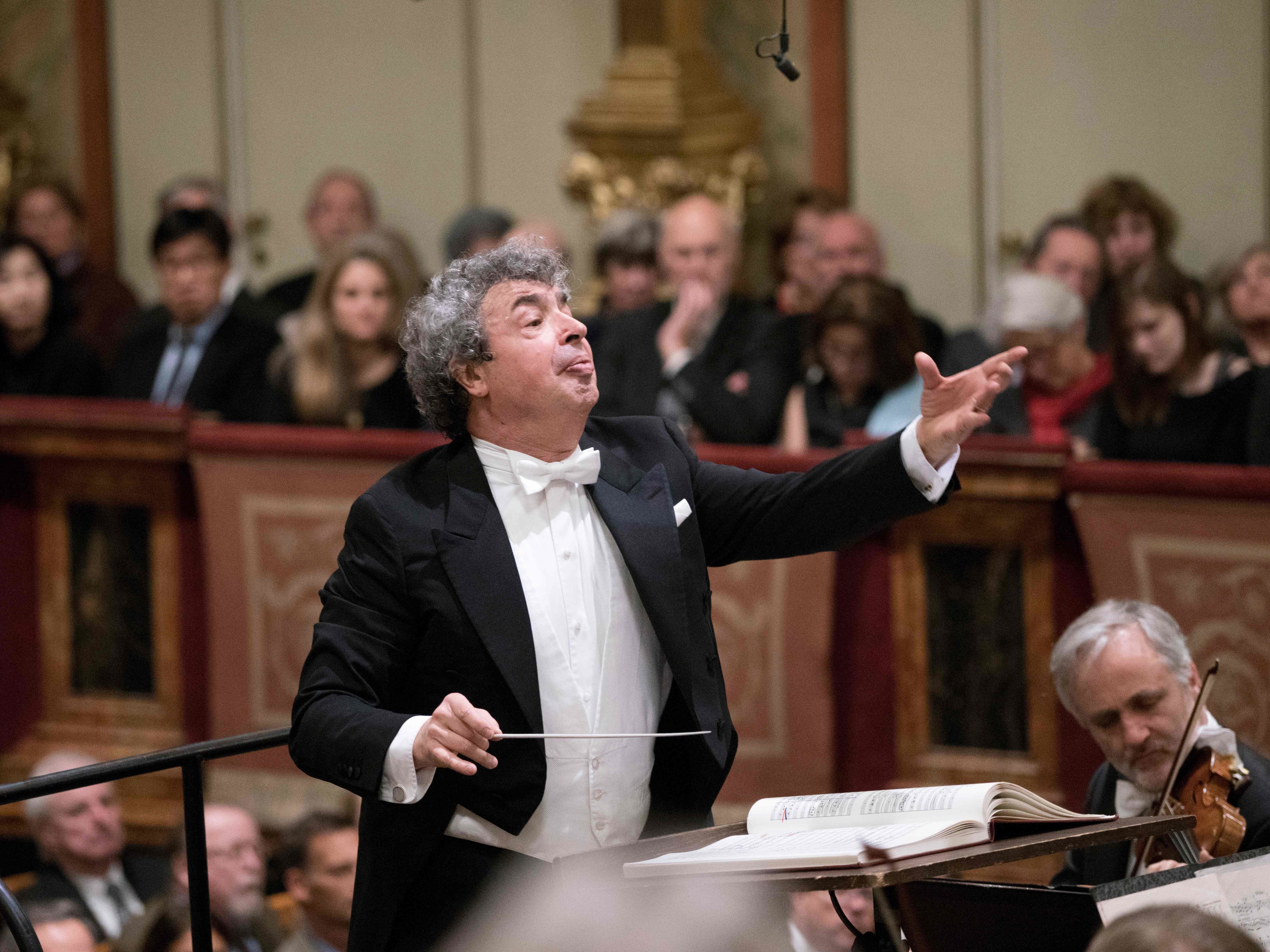 Conductor Semyon Bychkov, conducting the Vienna Philharmonic in a performance in Vienna in 2017. (AFP via Getty Images)