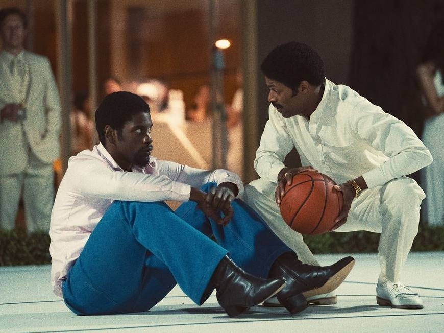 Quincy Isaiah and DeVaughn Nixon in <em>Winning Time: The Rise of the Lakers Dynasty.</em> (Warrick Page/HBO)