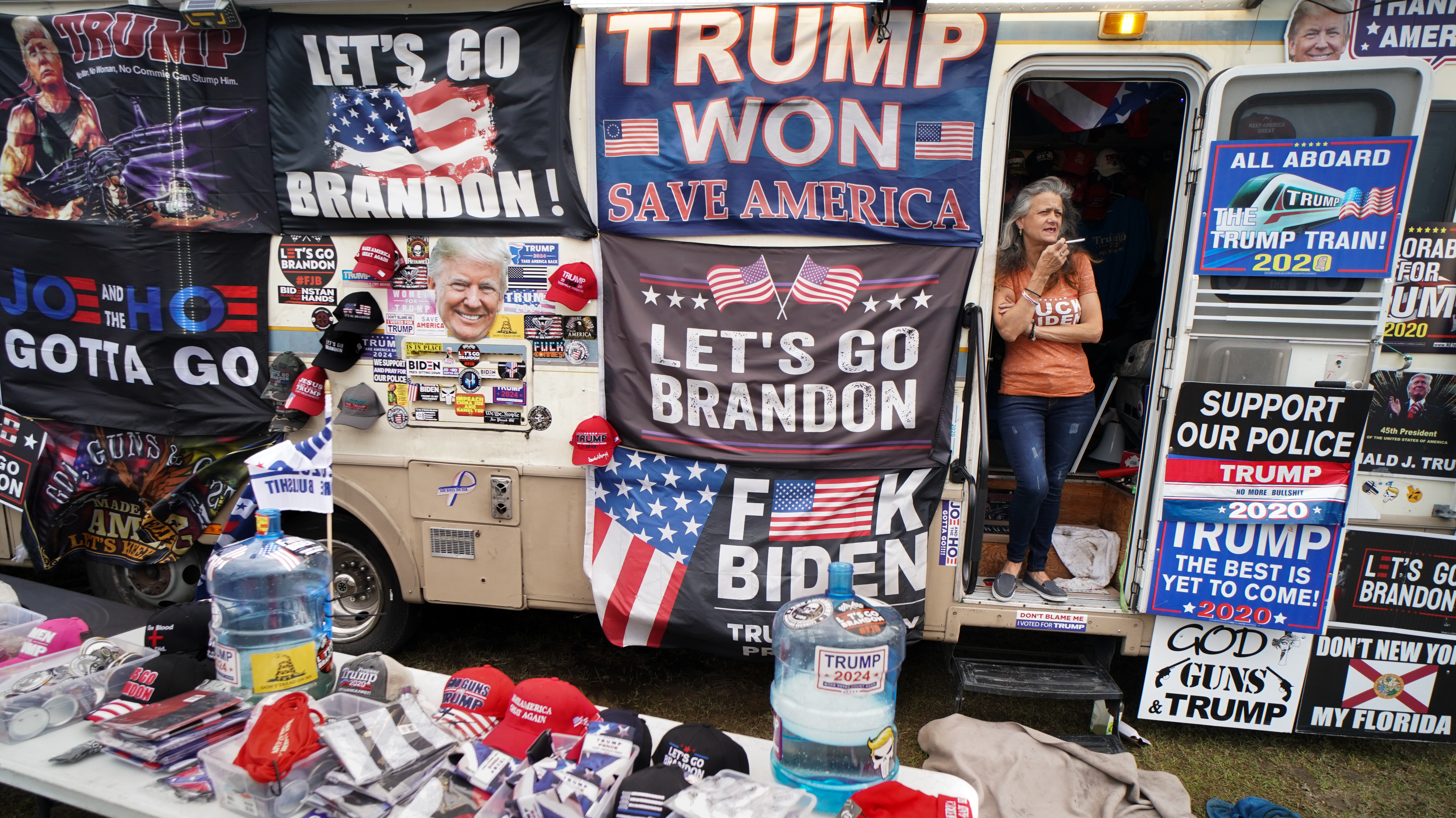 Braving rain and cold, Trump's supporters soak up hints of another run - Vimarsana News