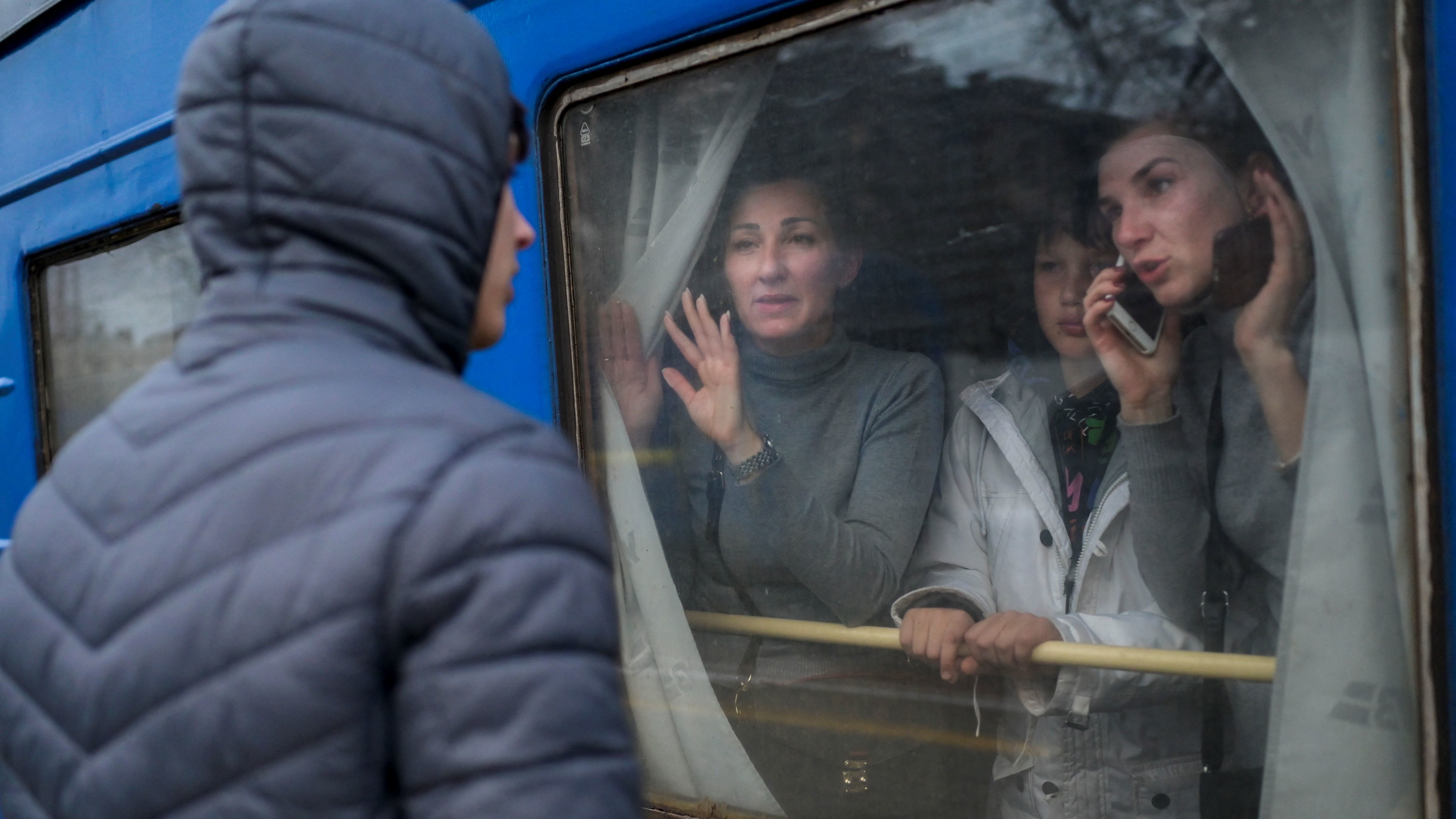 A Ukrainian student in occupied Kherson says buying food means it's a lucky day : NPR - Vimarsana News