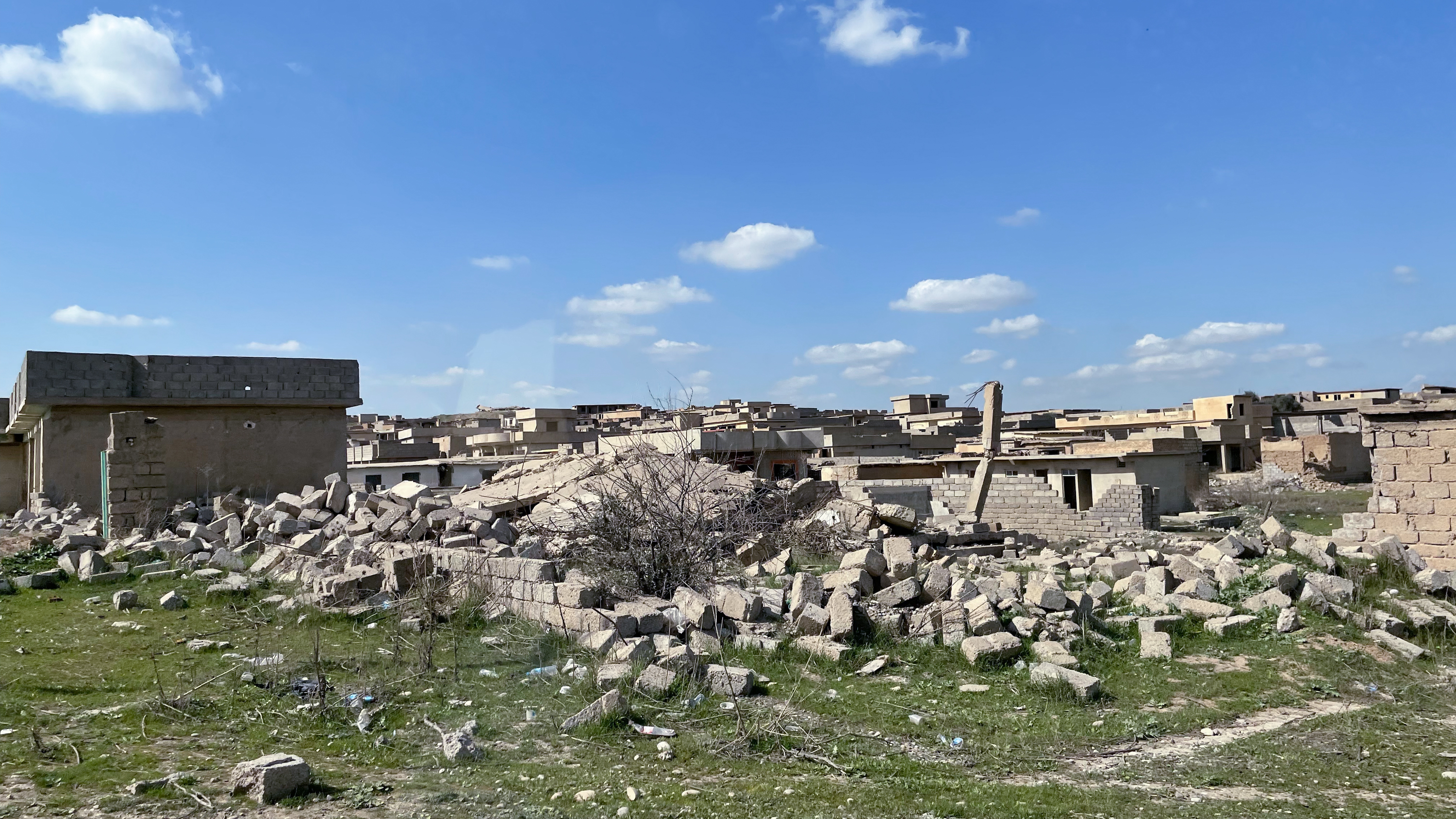 Families of ISIS fighters live in limbo in Iraq's displaced persons ...