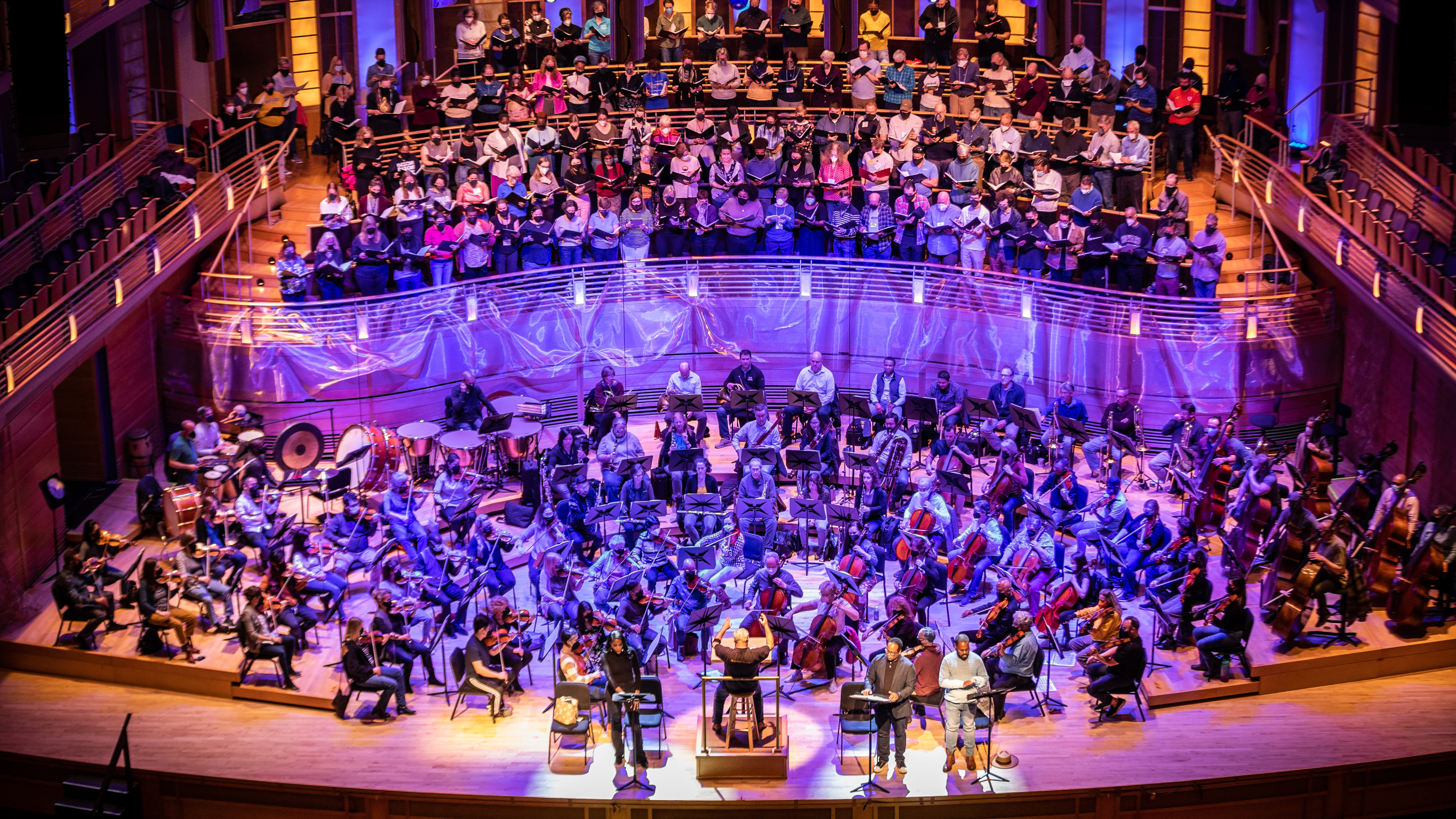 その他 FLOWERS Orchestra concert Innocent Grey Andris Nelsons returned to the BSO podium last night for his