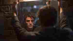 In Marvel's uneven 'Moon Knight,' Oscar Isaac waxes and wanes