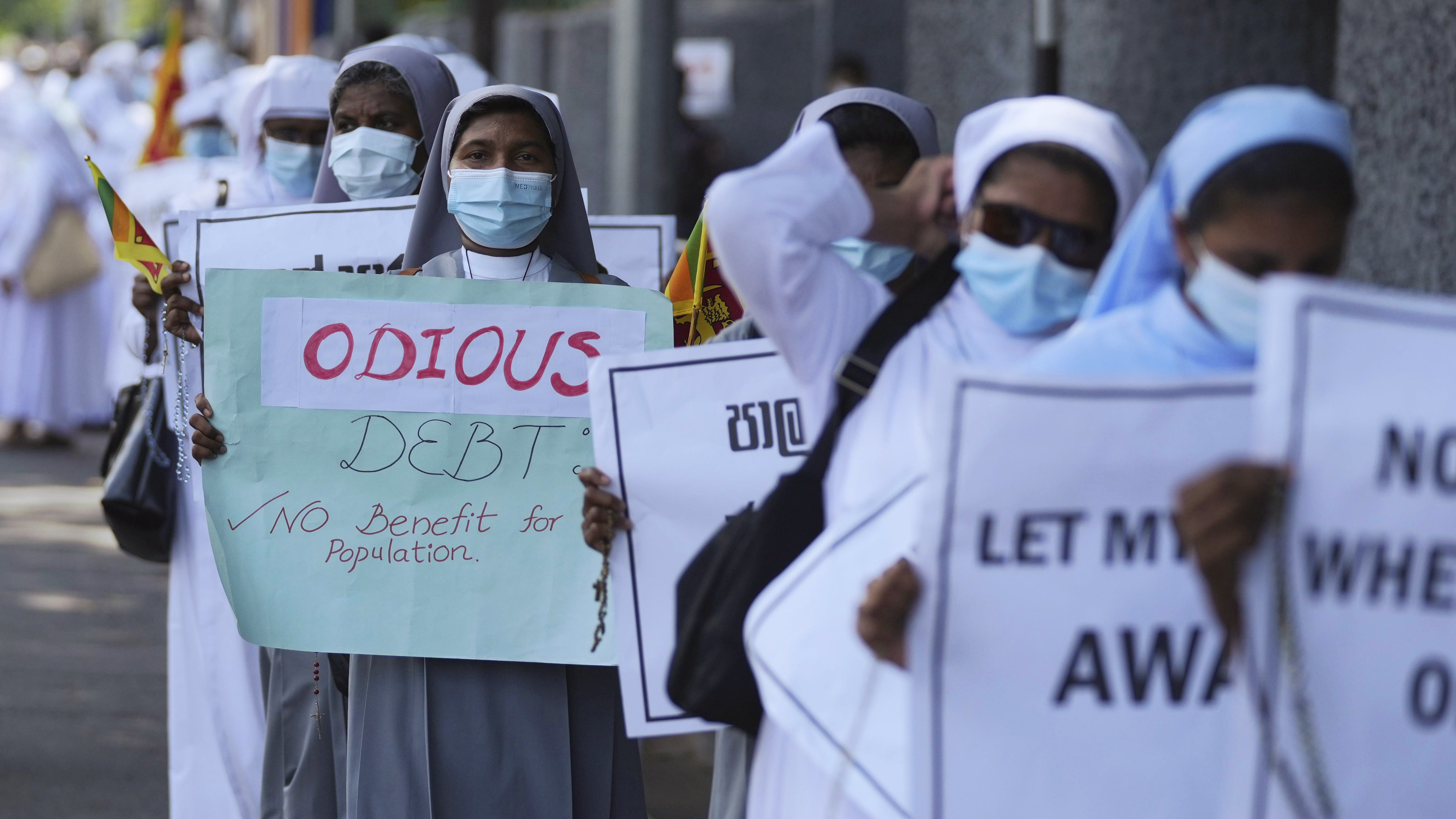 Sri Lankan president revokes emergency amid growing protests Sri Lankan president revokes emergency amid growing protests