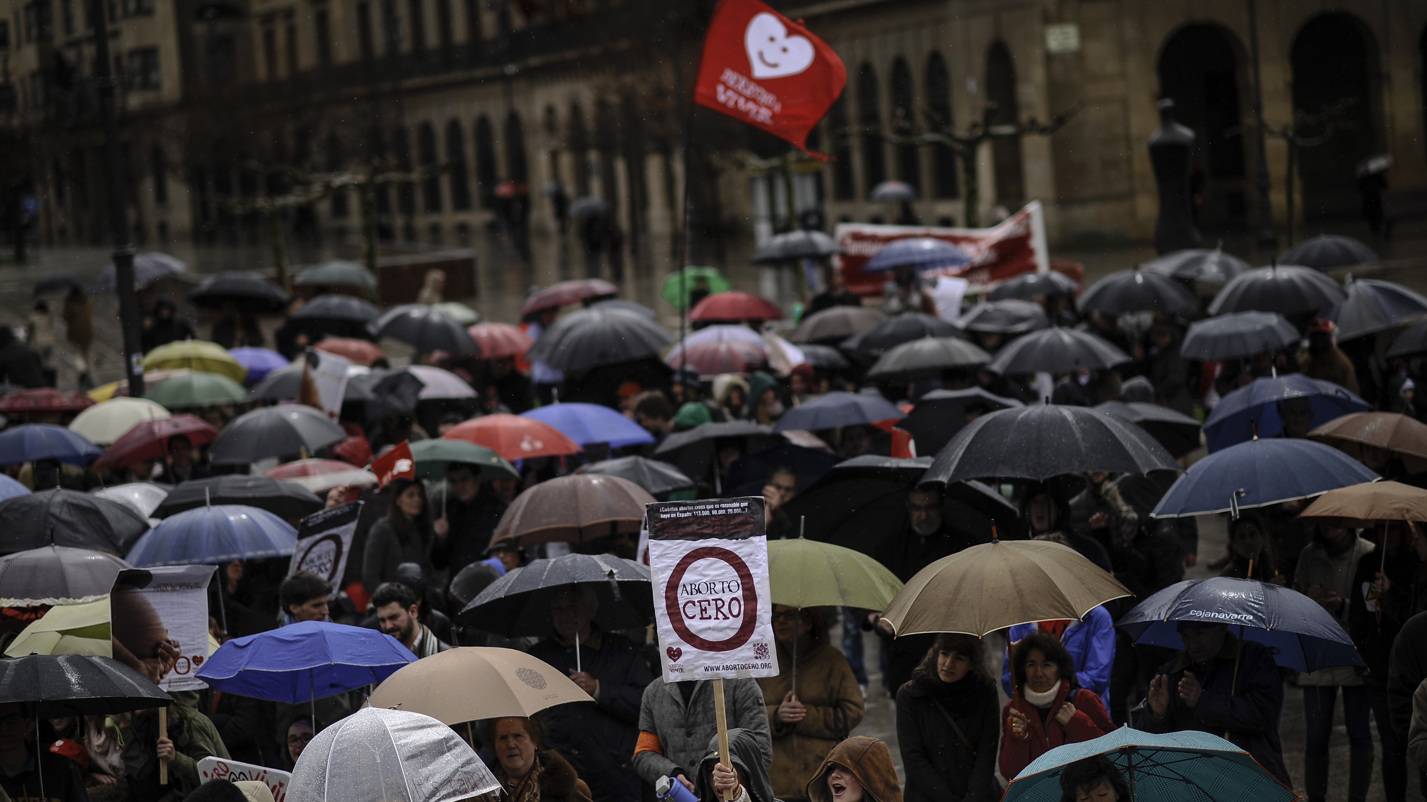 Spain bans harassment of women entering abortion clinics