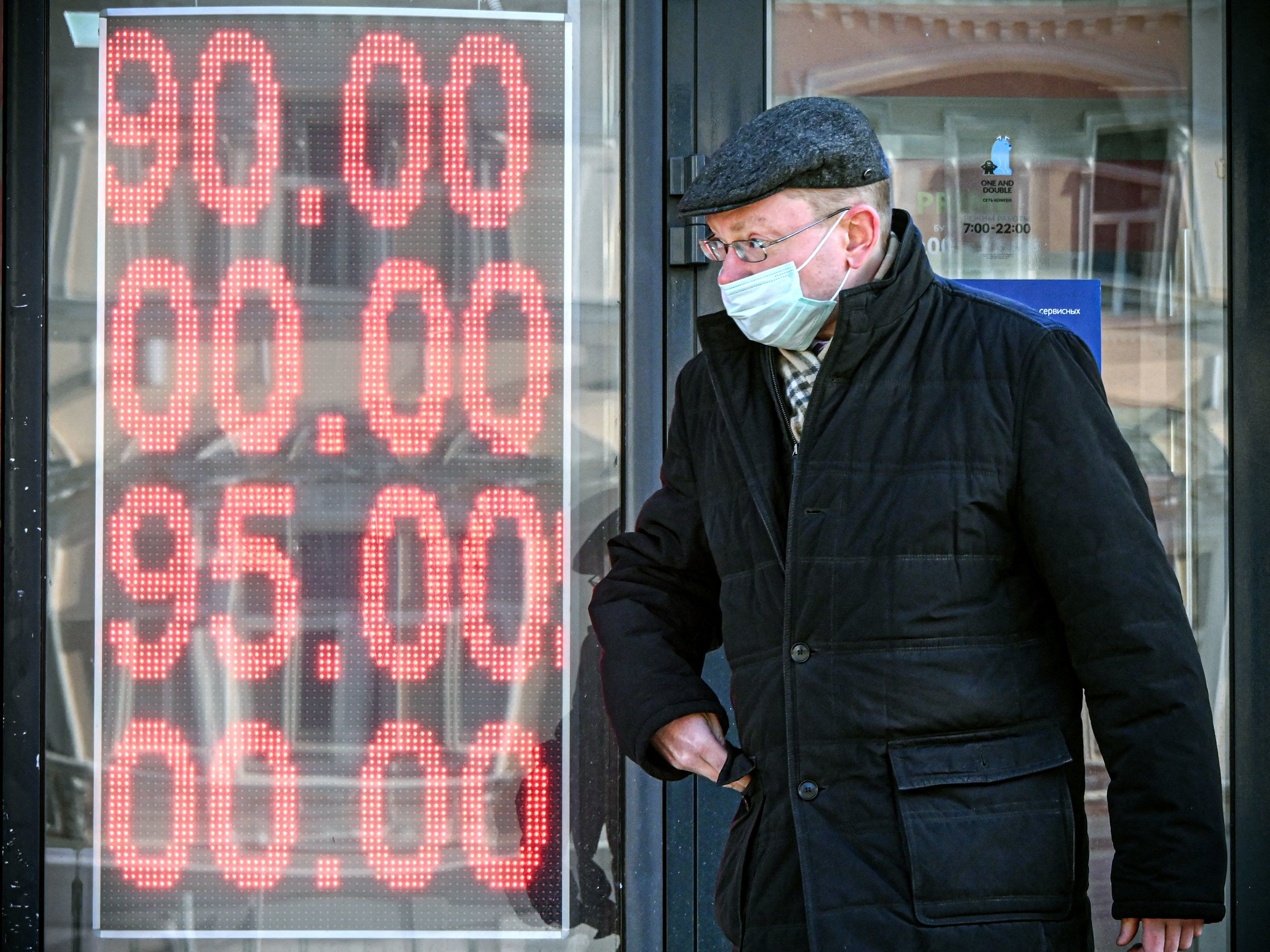 3 things to know as Russia heads to a historic debt default - Vimarsana News