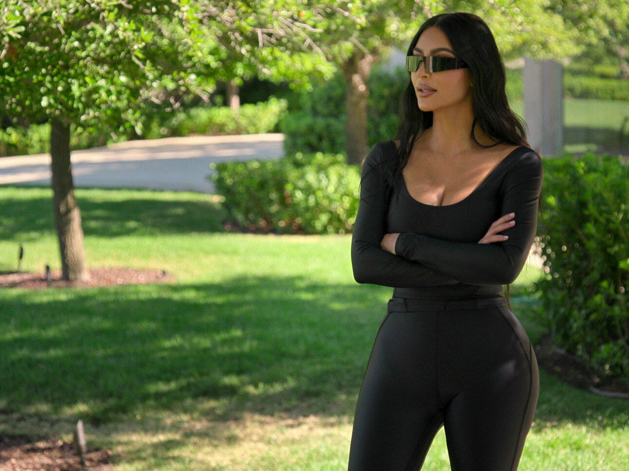Hulus The Kardashians Continues A Modern Saga A Family Famous
