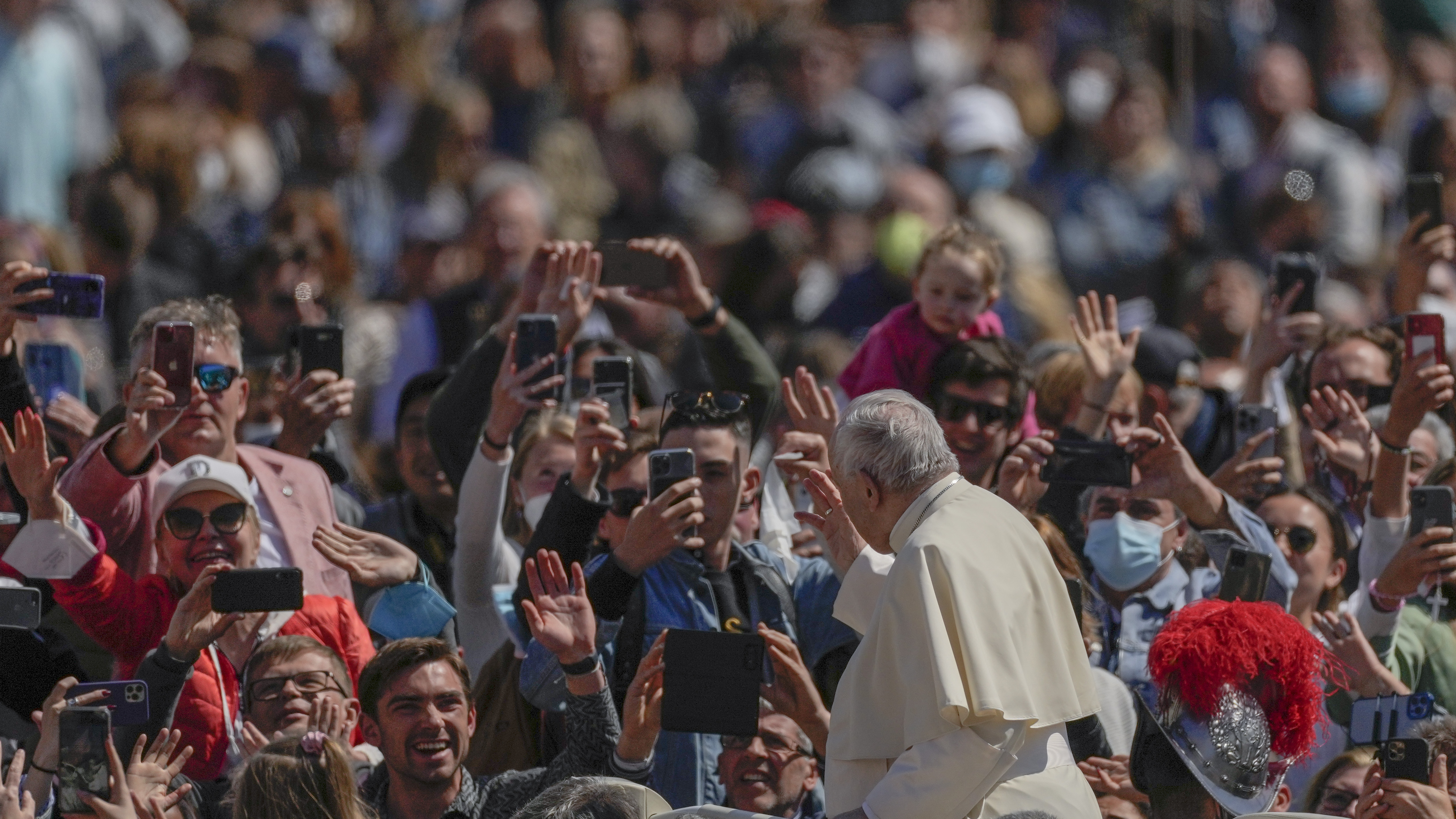 The pope makes an Easter plea for peace in Ukraine, citing a nuclear risk
