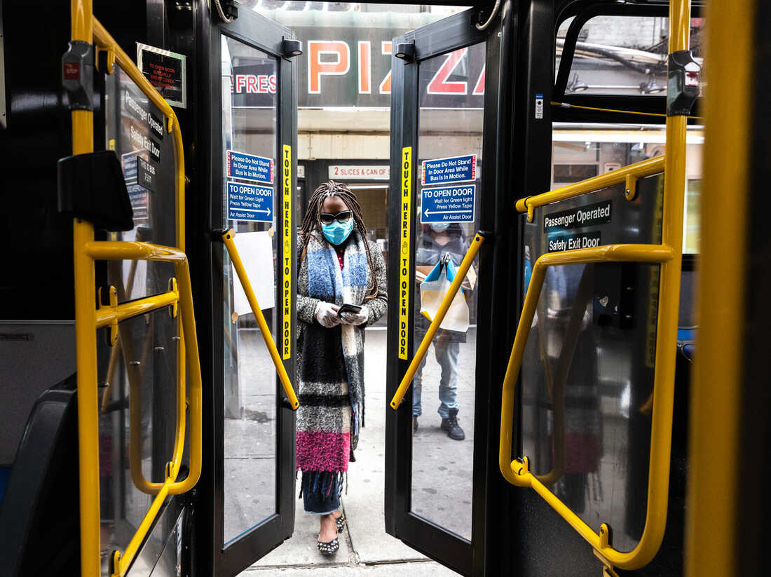 5 best face masks for traveling on long flights, per experts