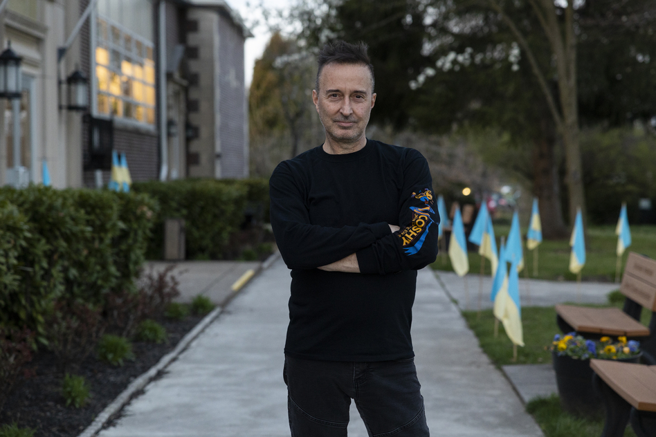 Taras Lewyckyj, artistic director of the Ukrainian dance ensemble Voloshky.