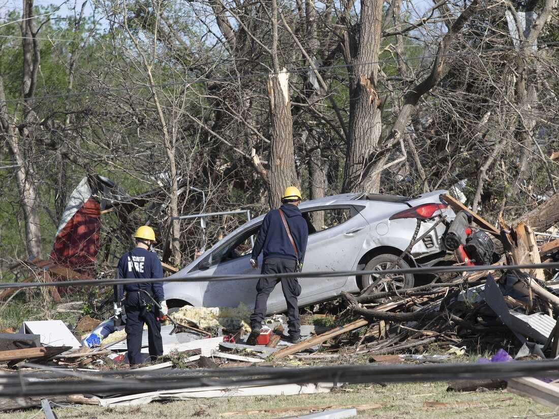 Tornado in Andover, Kan., leaves several injured : NPR