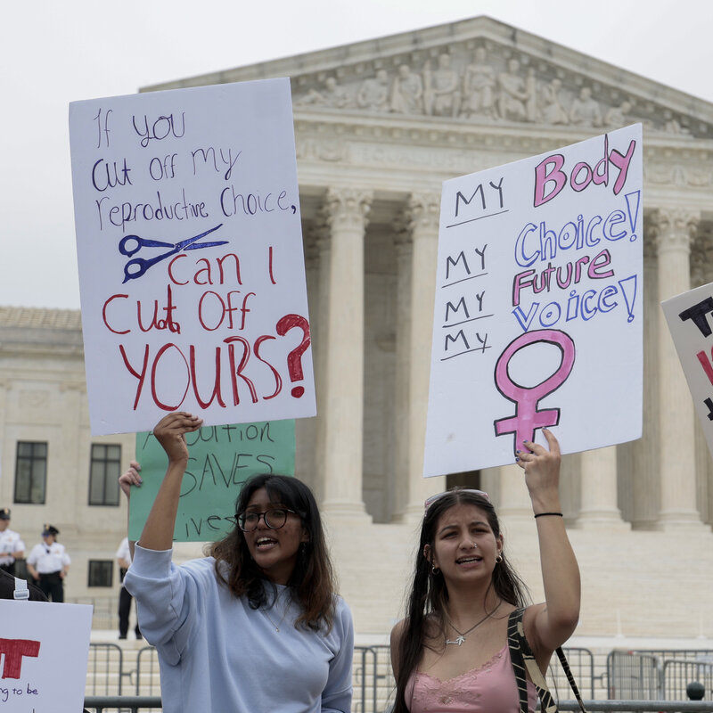 Supreme Court overturns Roe v. Wade ending right to abortion