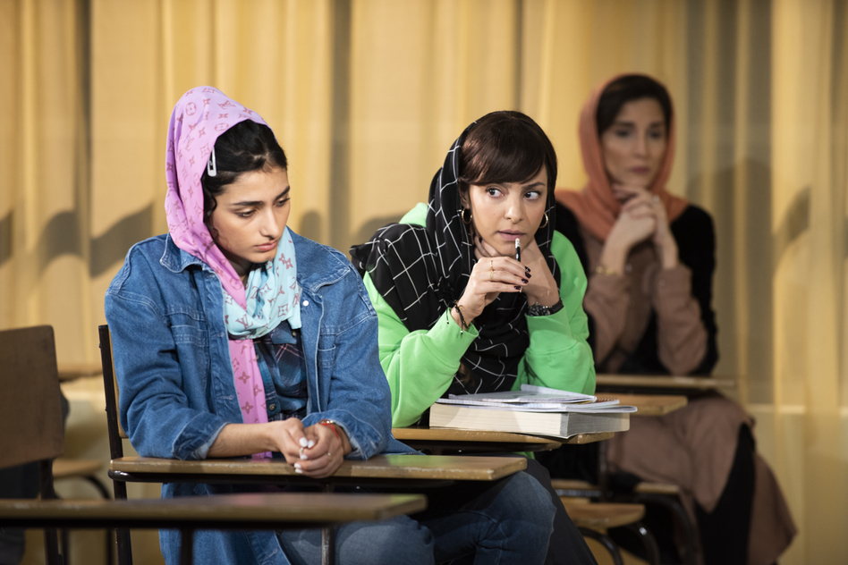 (l) Ava Lalezarzadeh, Tala Ashe and Pooya Mohseni in Sanaz Toossi's play English