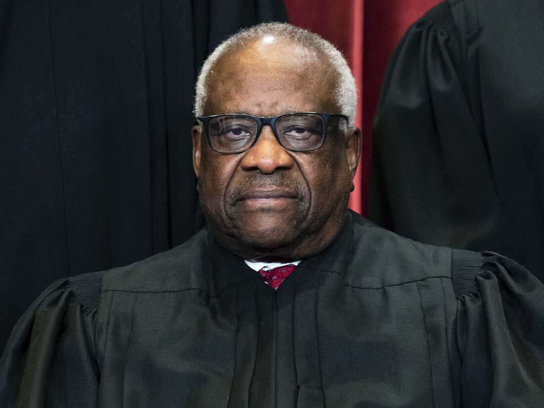 El juez Clarence Thomas dice que la Corte Suprema no puede ser ‘intimidada’: NPR