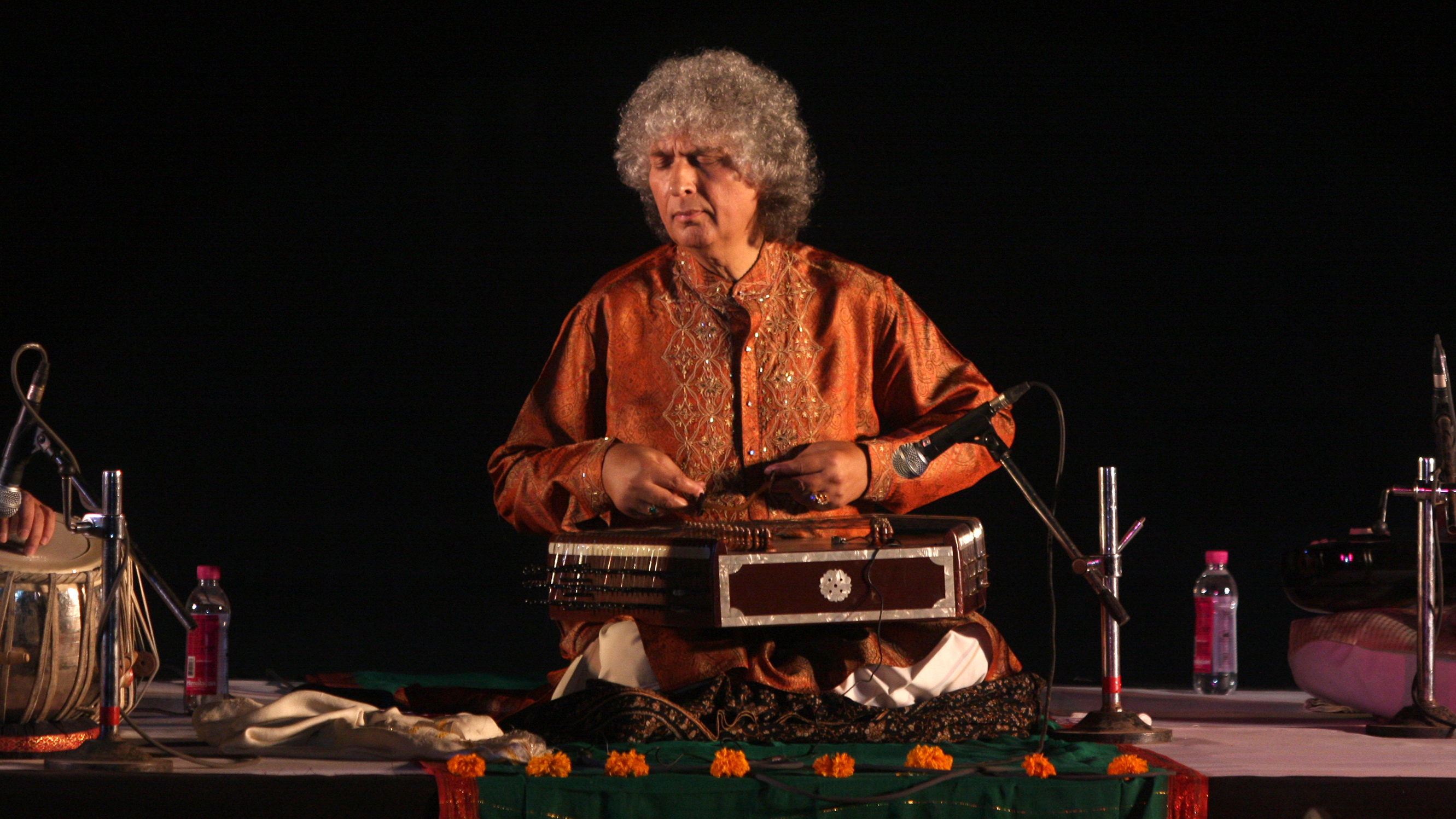 Celebrated Indian musician and composer Shivkumar Sharma has died at age 84