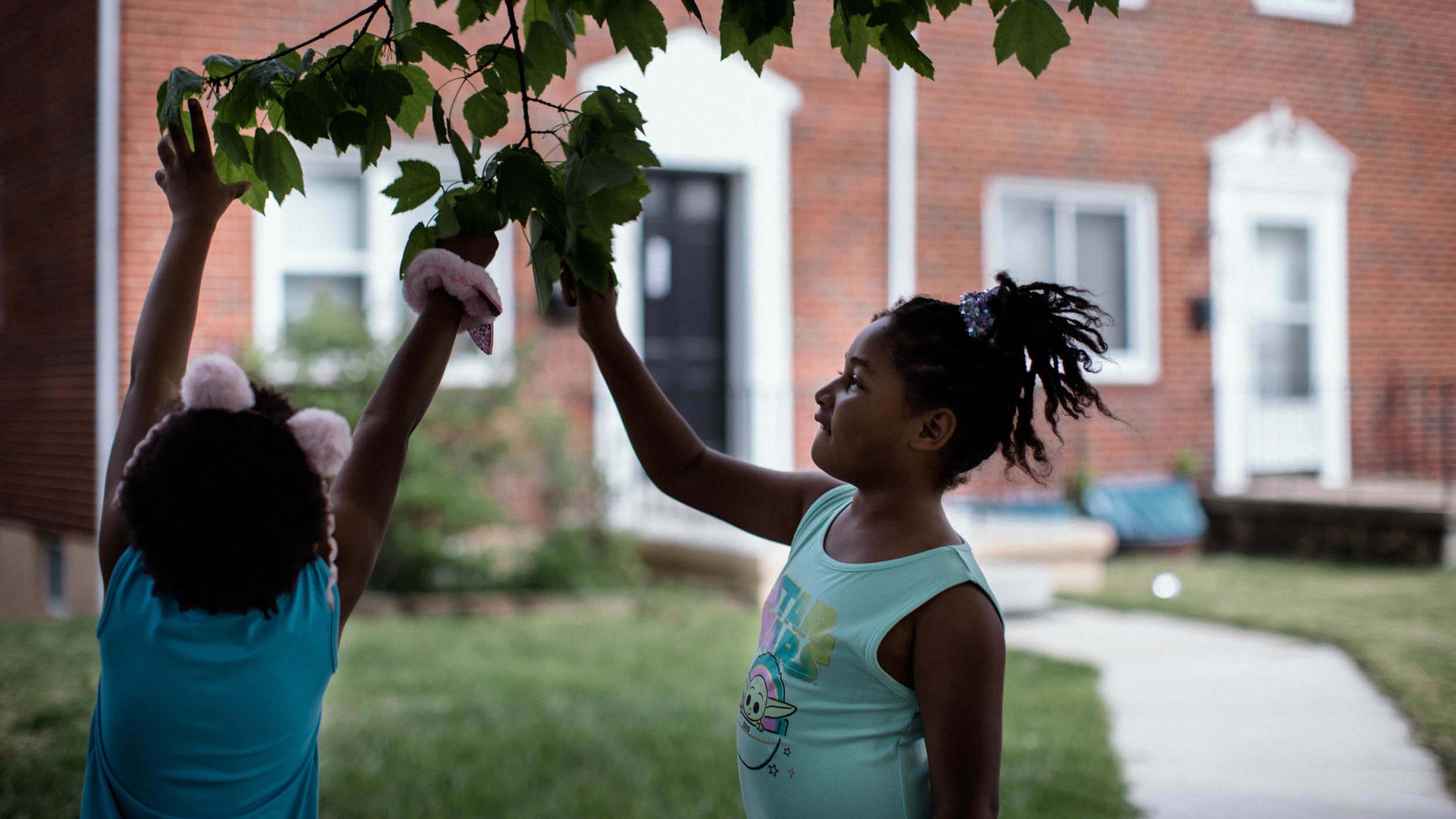 COVID deaths in the prime of life hit Black and Latino