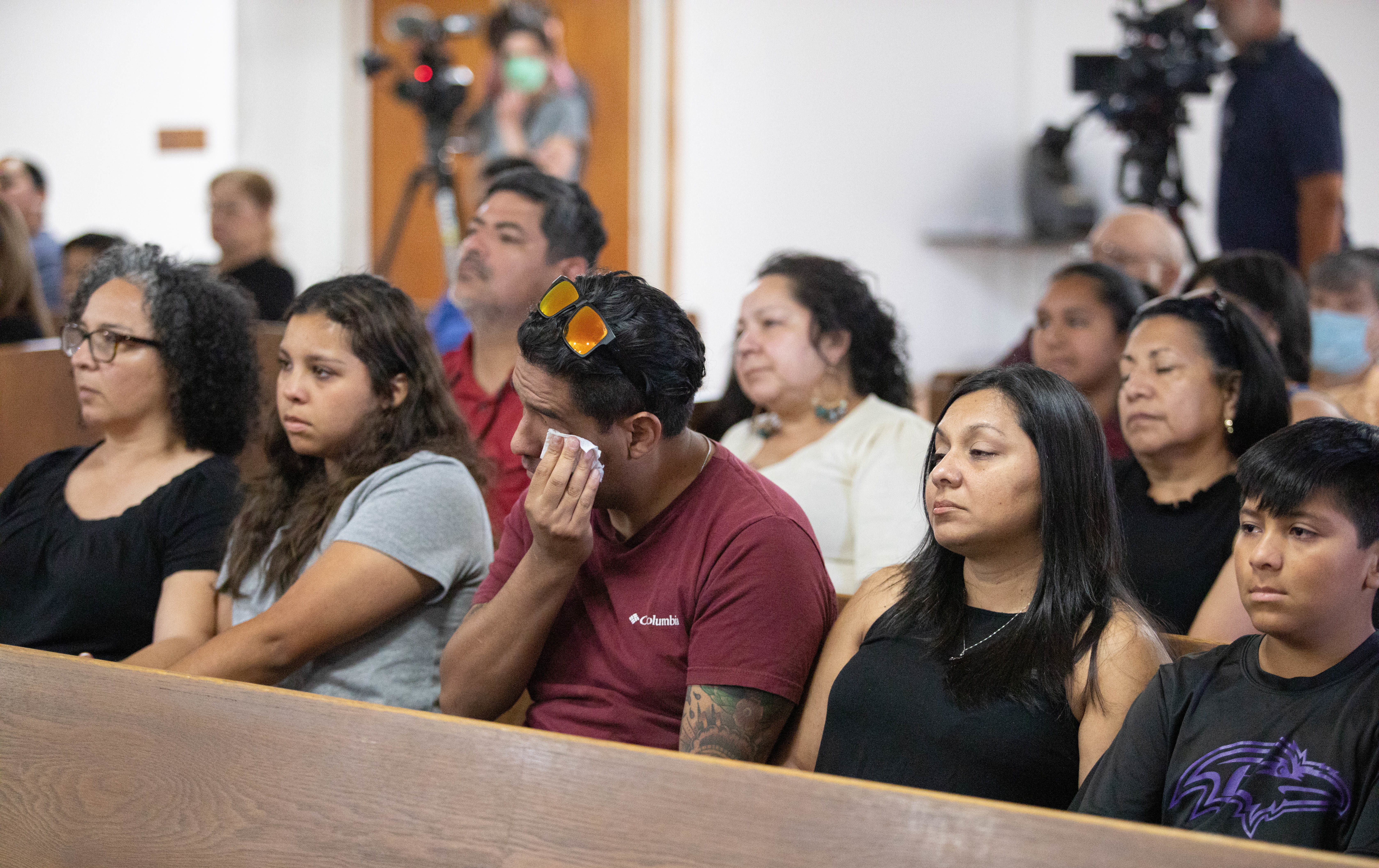 Uvalde survivors face bureaucracy and confusion as they struggle to stay afloat financially - Vimarsana News