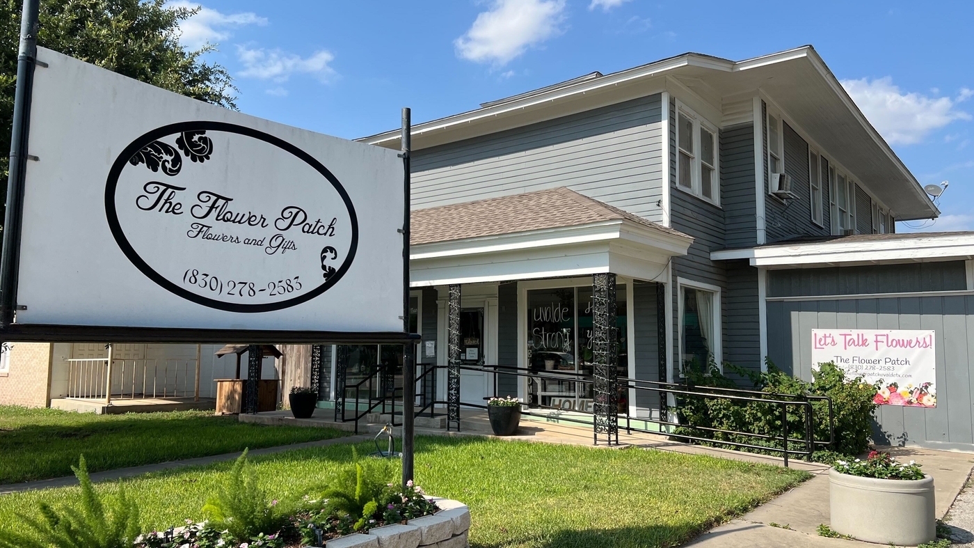 A Uvalde florist brings in reinforcements to help with school shooting