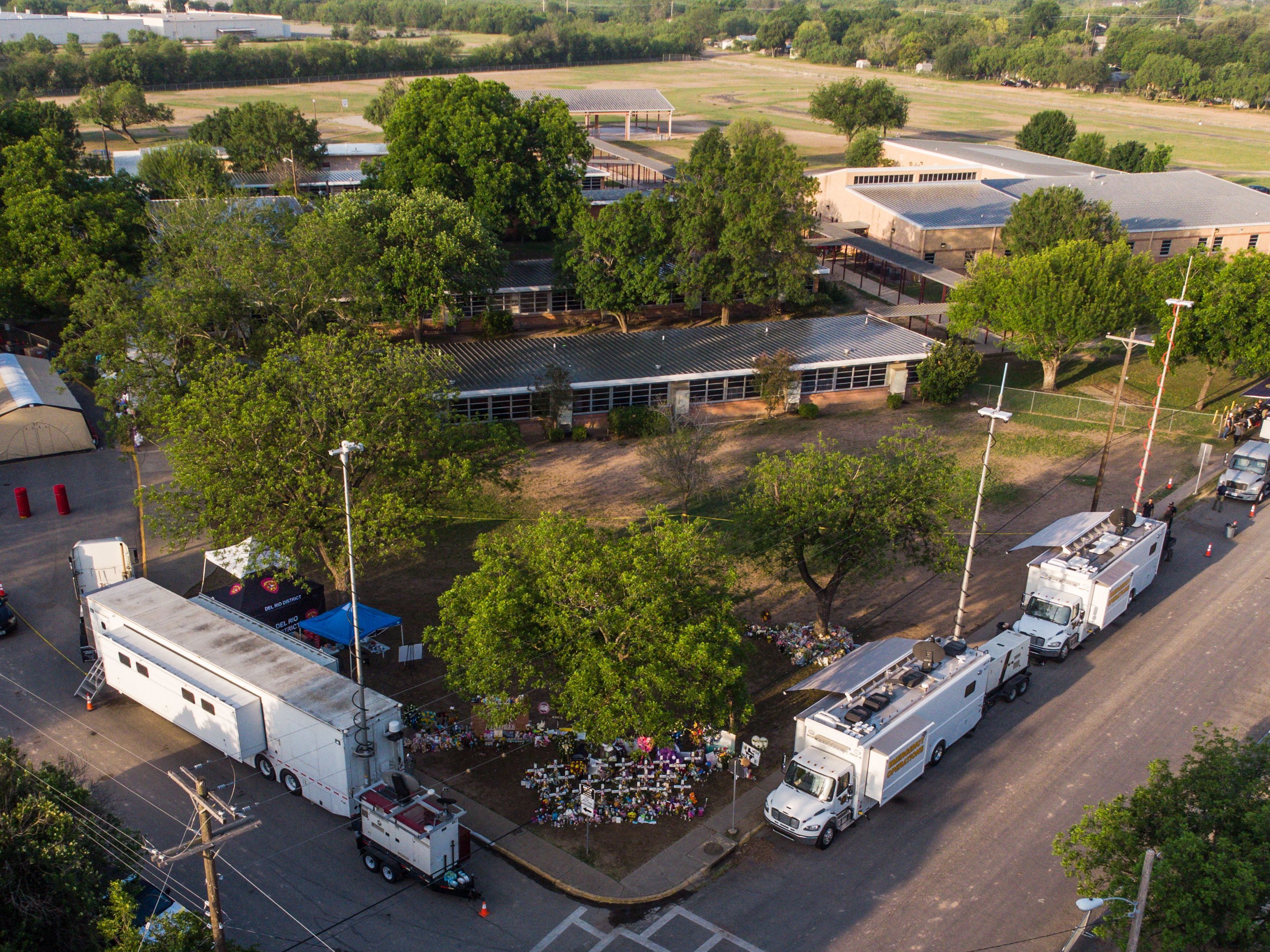 Should Robb Elementary be rebuilt? Here's what other school shooting sites did