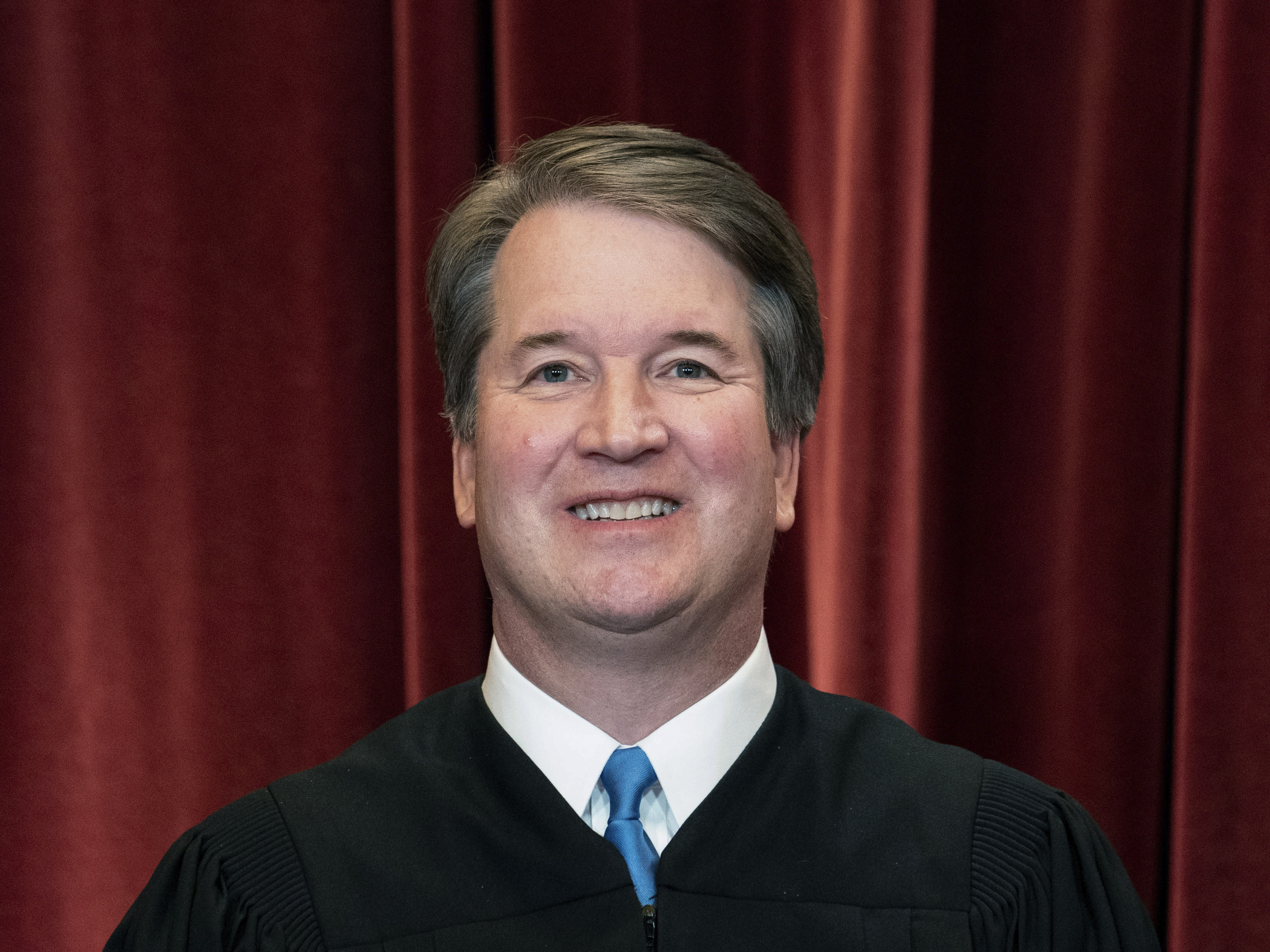 Police arrested an armed man outside Justice Kavanaugh's house - Vimarsana News