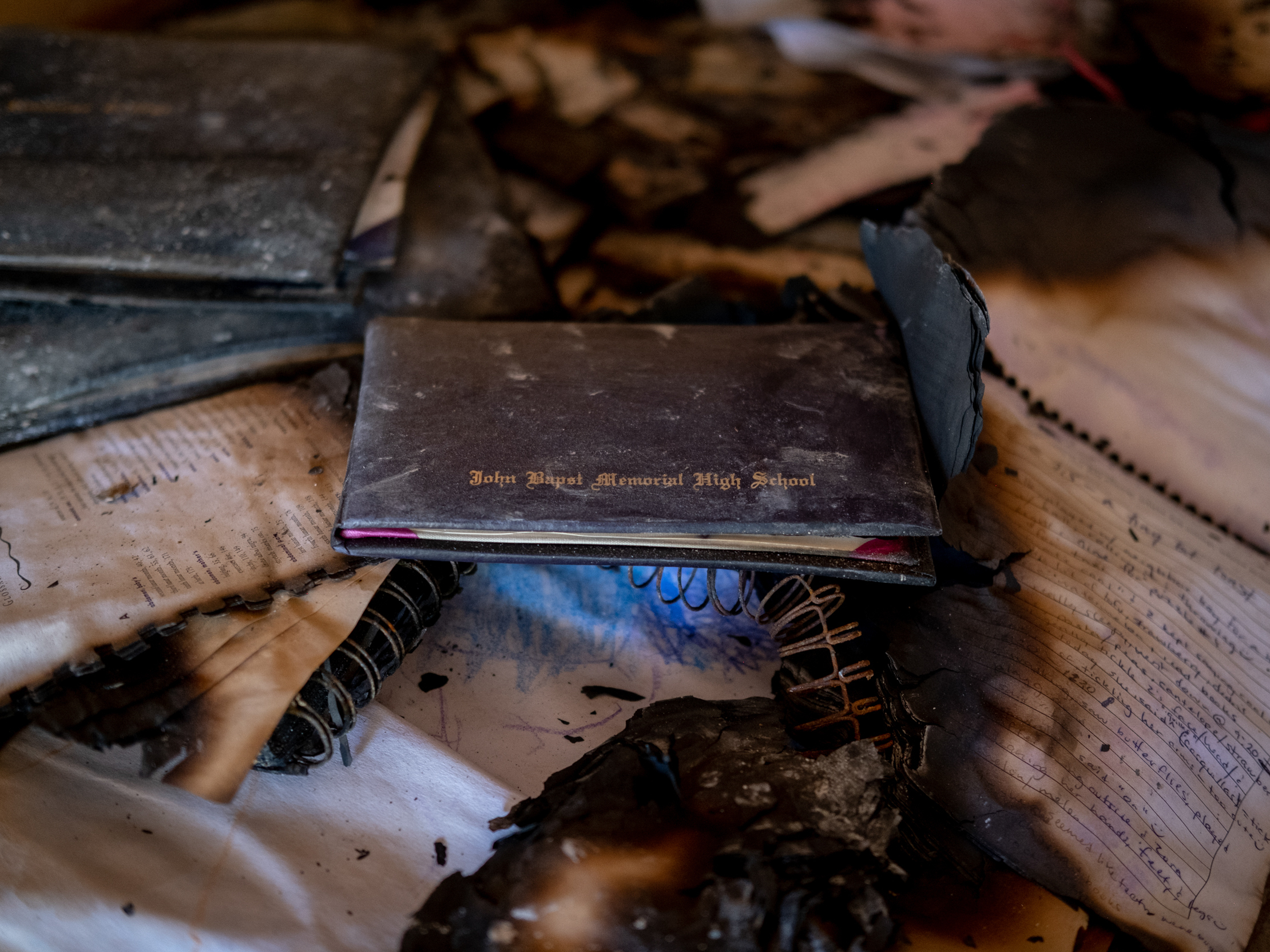 They lost their homes in Colorado's biggest wildfire. Here are keepsakes they salvaged - Vimarsana News