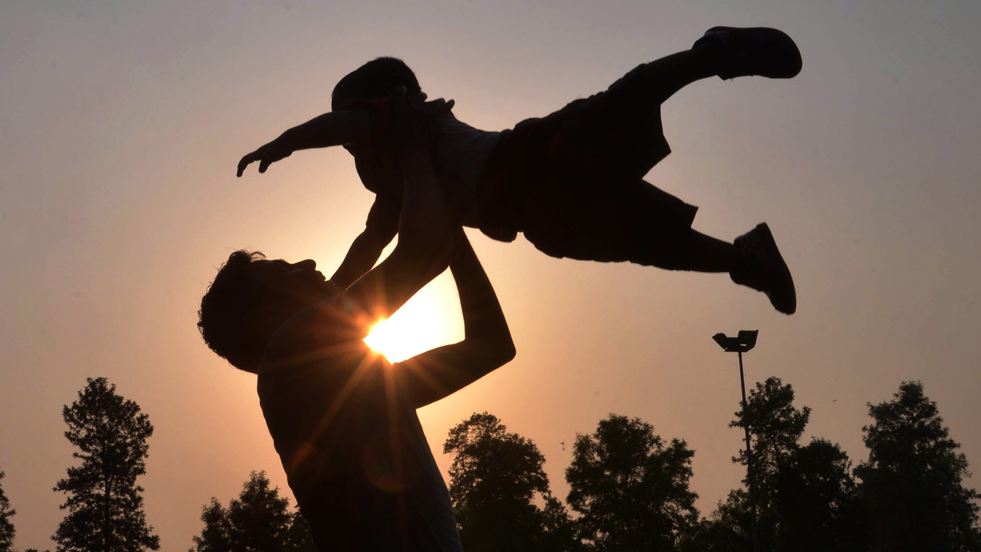 Dads reflect on the challenges of fatherhood two years into the COVID pandemic : NPR - Vimarsana News