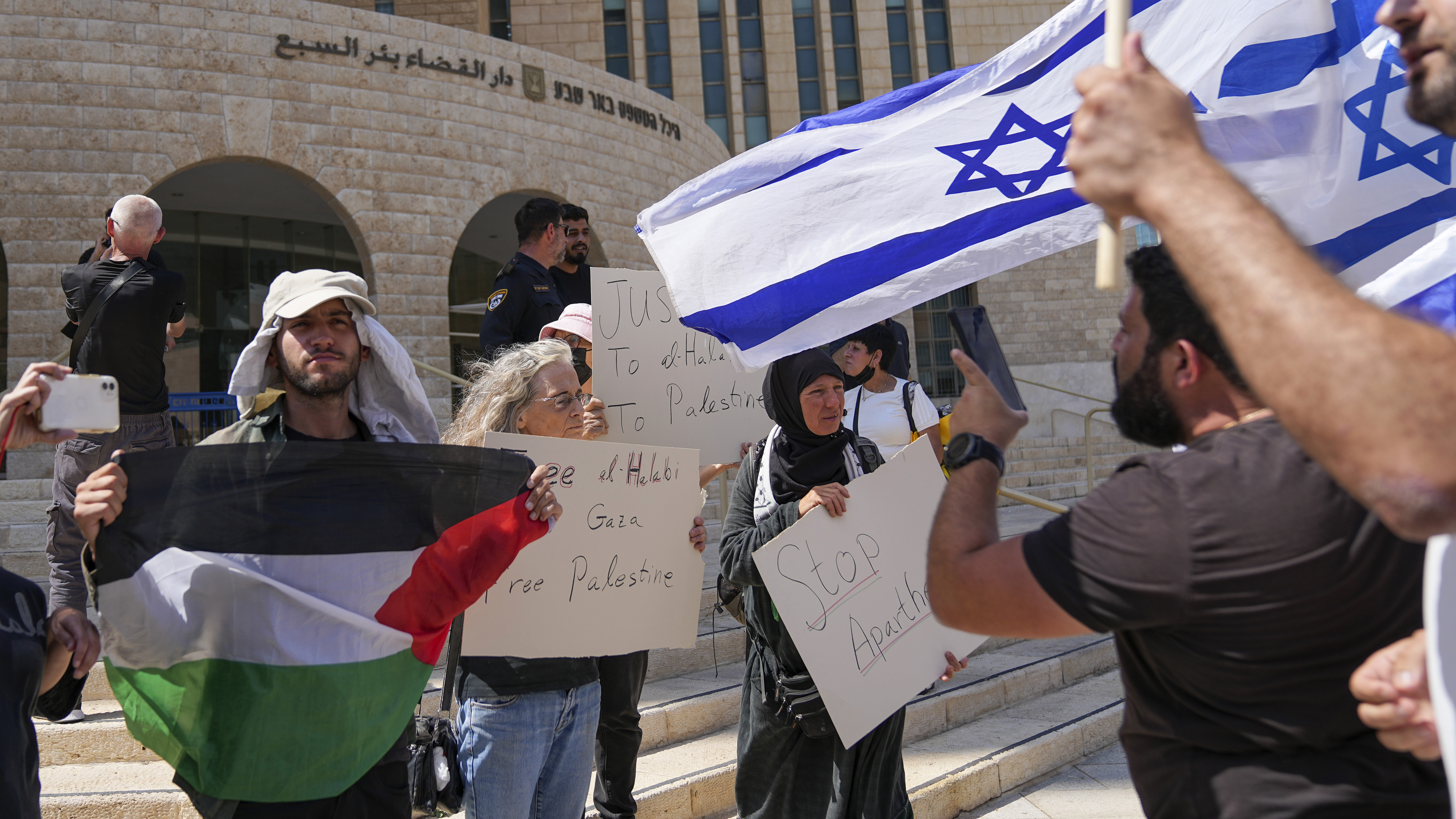 Gaza rocket into Israel breaks 2-month lull, Israel responds Gaza rocket into Israel breaks 2-month lull, Israel responds