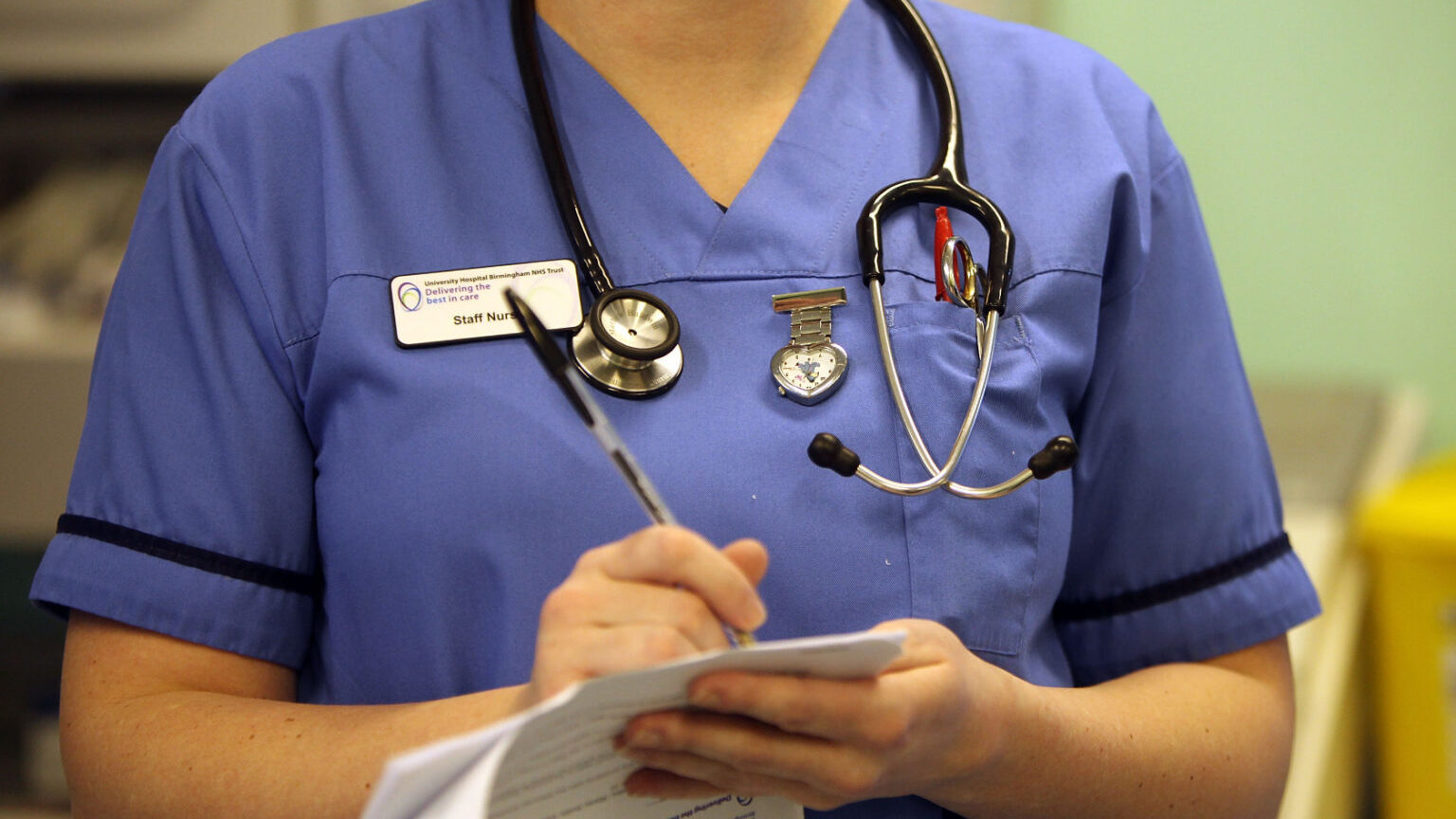 Nurses in the accident and emergency department of Selly Oak Hospital in Birmingham, England. (Getty Images)