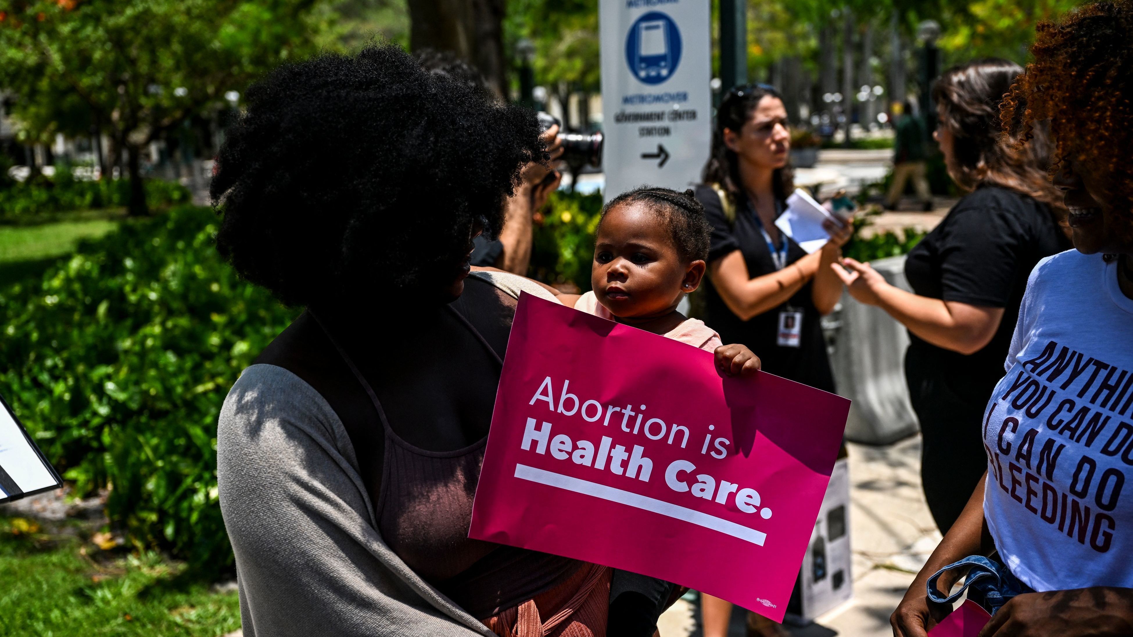 Photos: See reactions to the Roe v. Wade decision across the U.S. : The ...